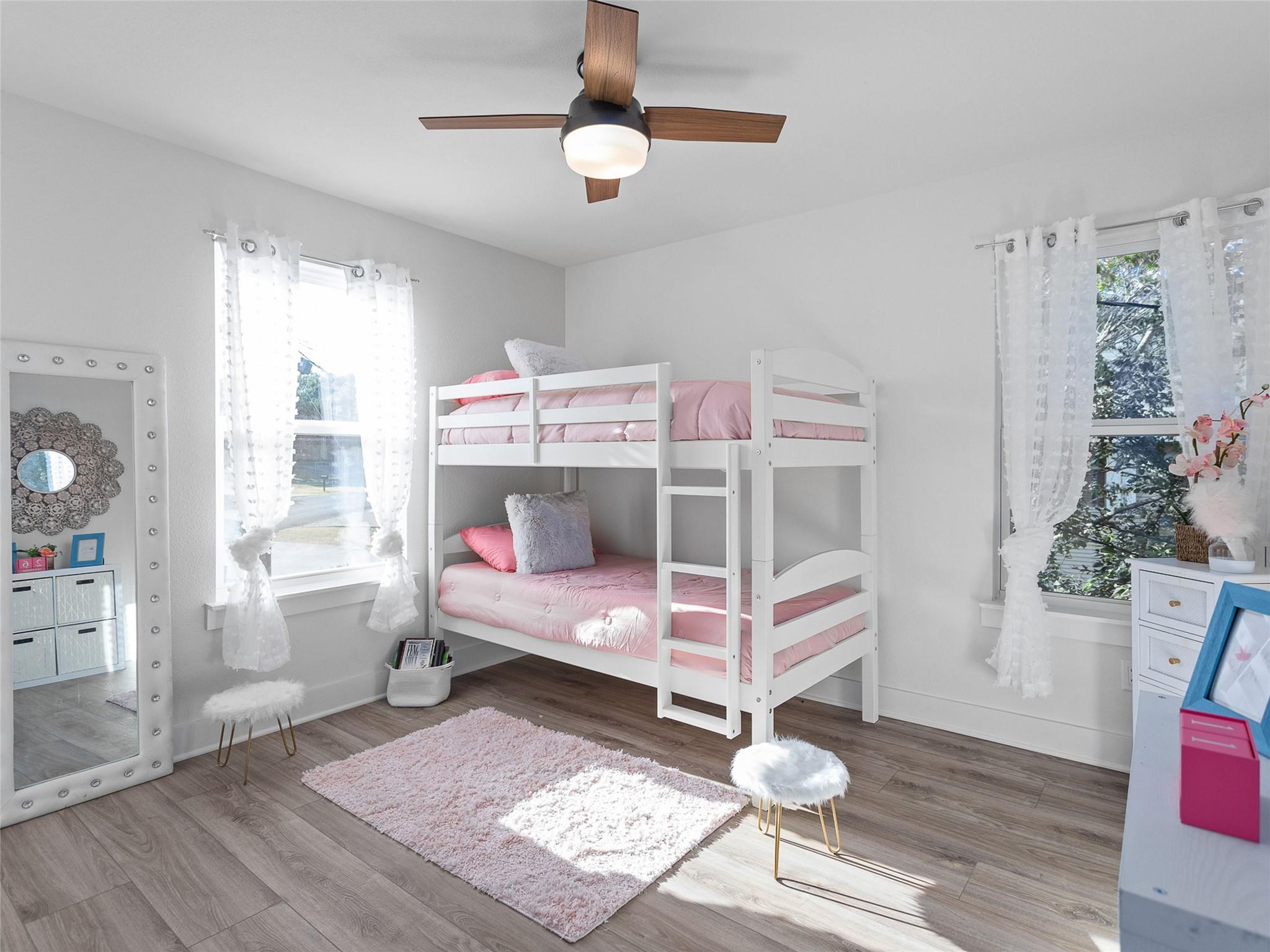 Image 33 of 40 For 874 Lakebreeze Dr