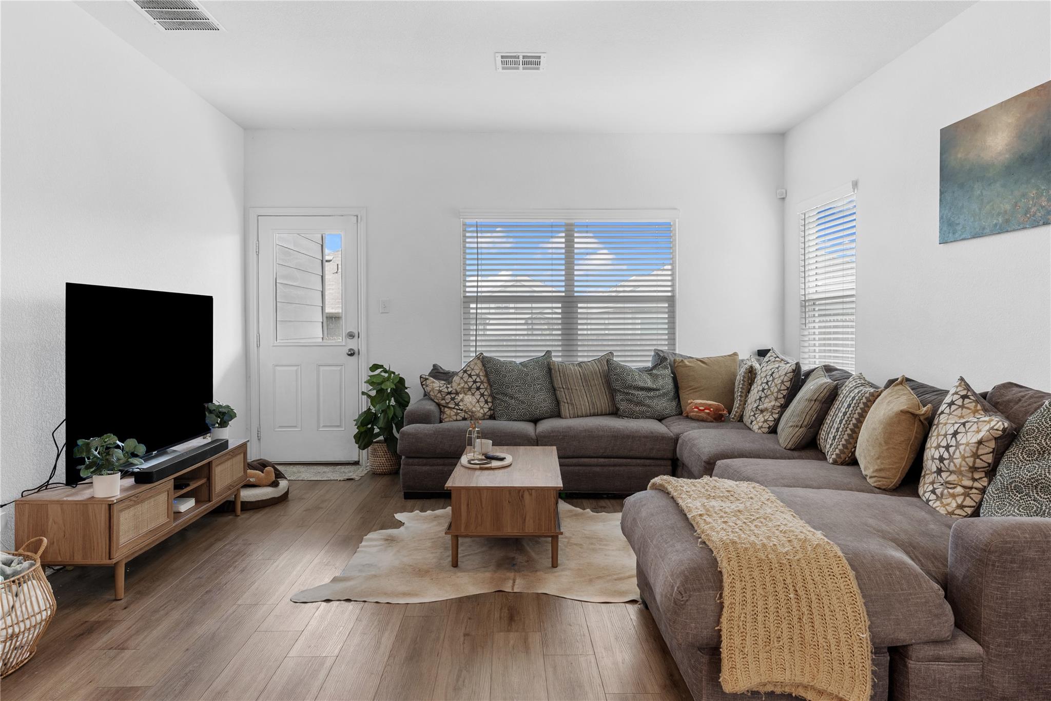 Image 16 of 38 For 129 Rowdy Yates Way