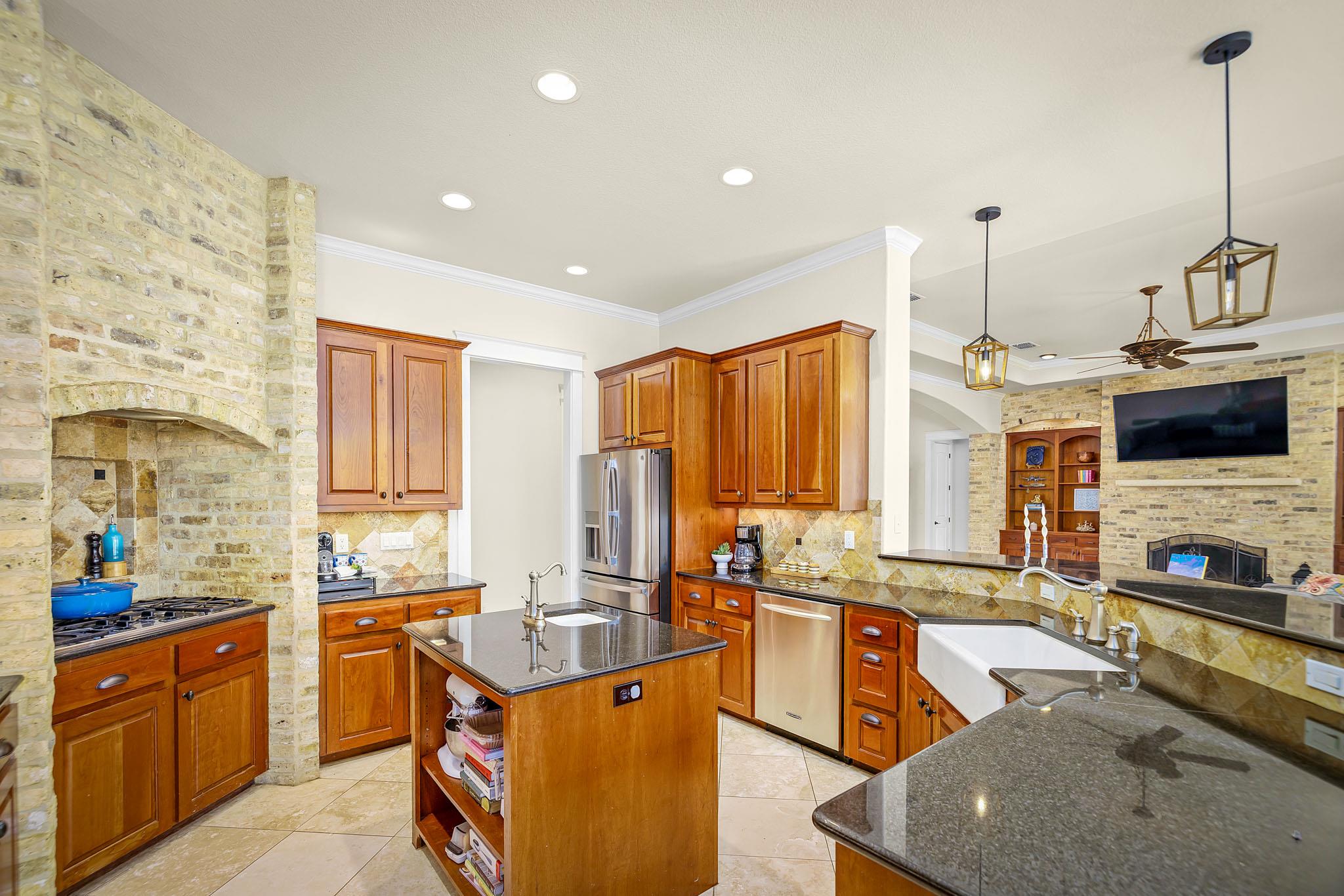 Image 10 of 40 For 1931 Havenwood Blvd