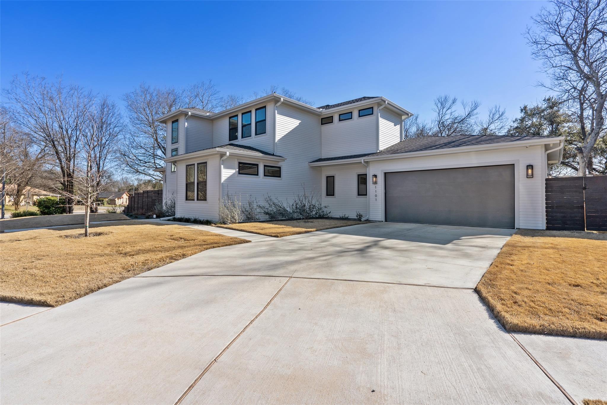 Image 33 of 36 For 1101 Emerald Forest Cv