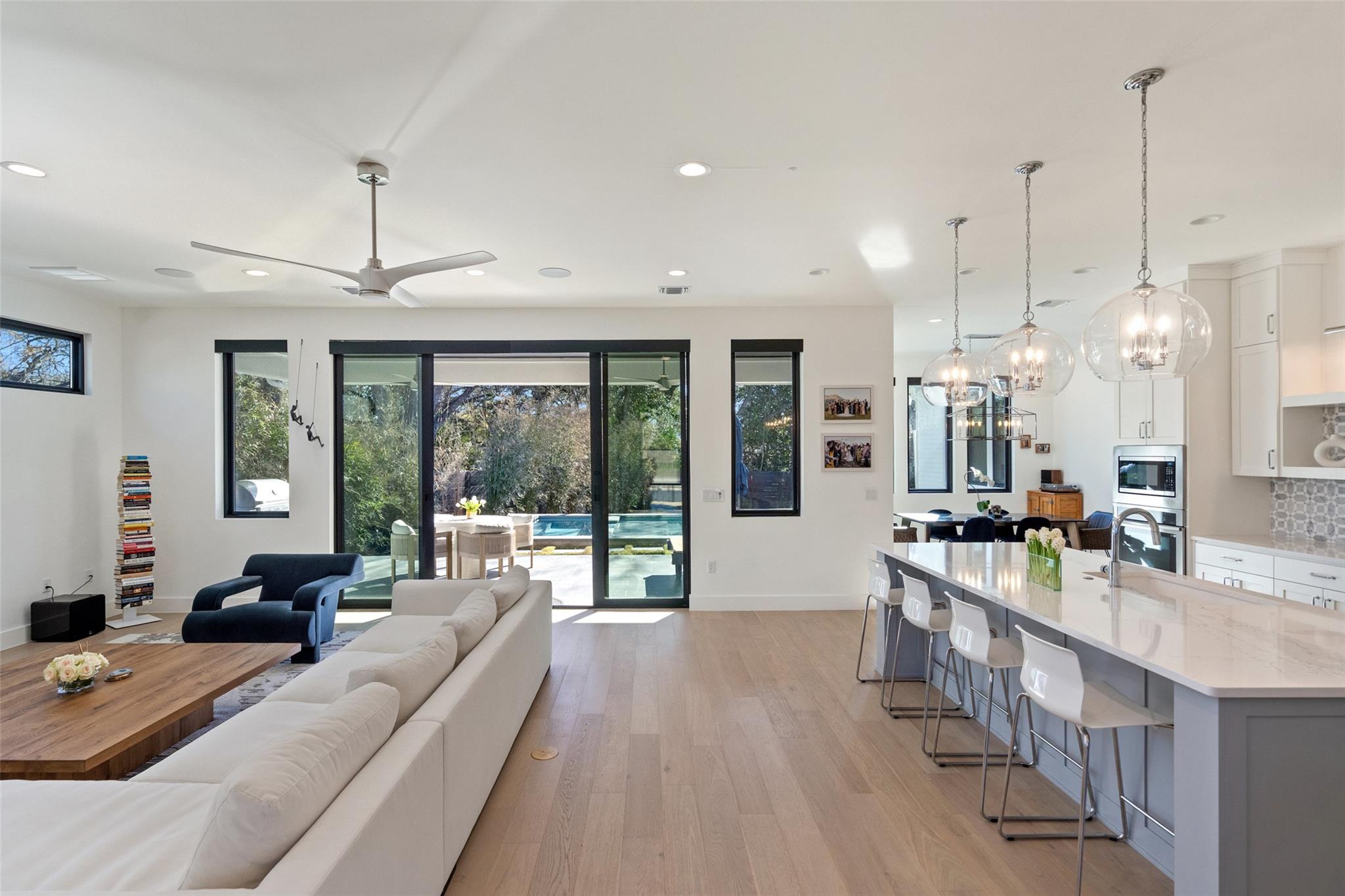 Image 5 of 36 For 1101 Emerald Forest Cv