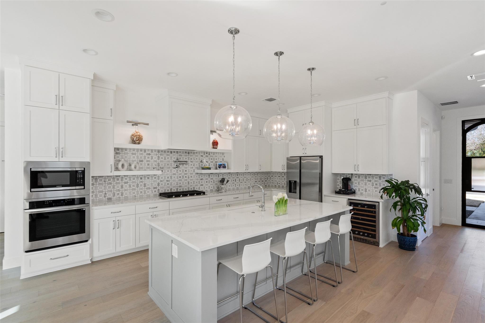 Image 6 of 36 For 1101 Emerald Forest Cv