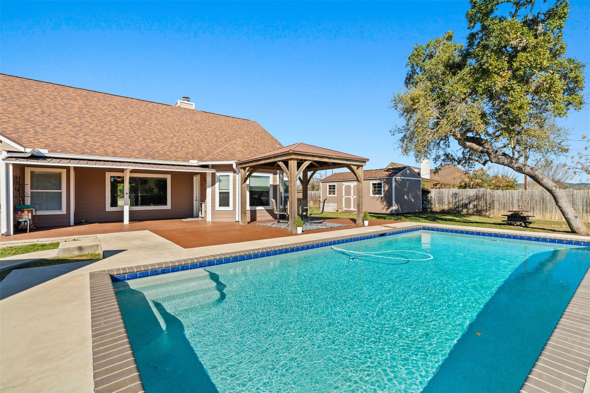 Image 2 of 35 For 1536 Kings Ranch Rd