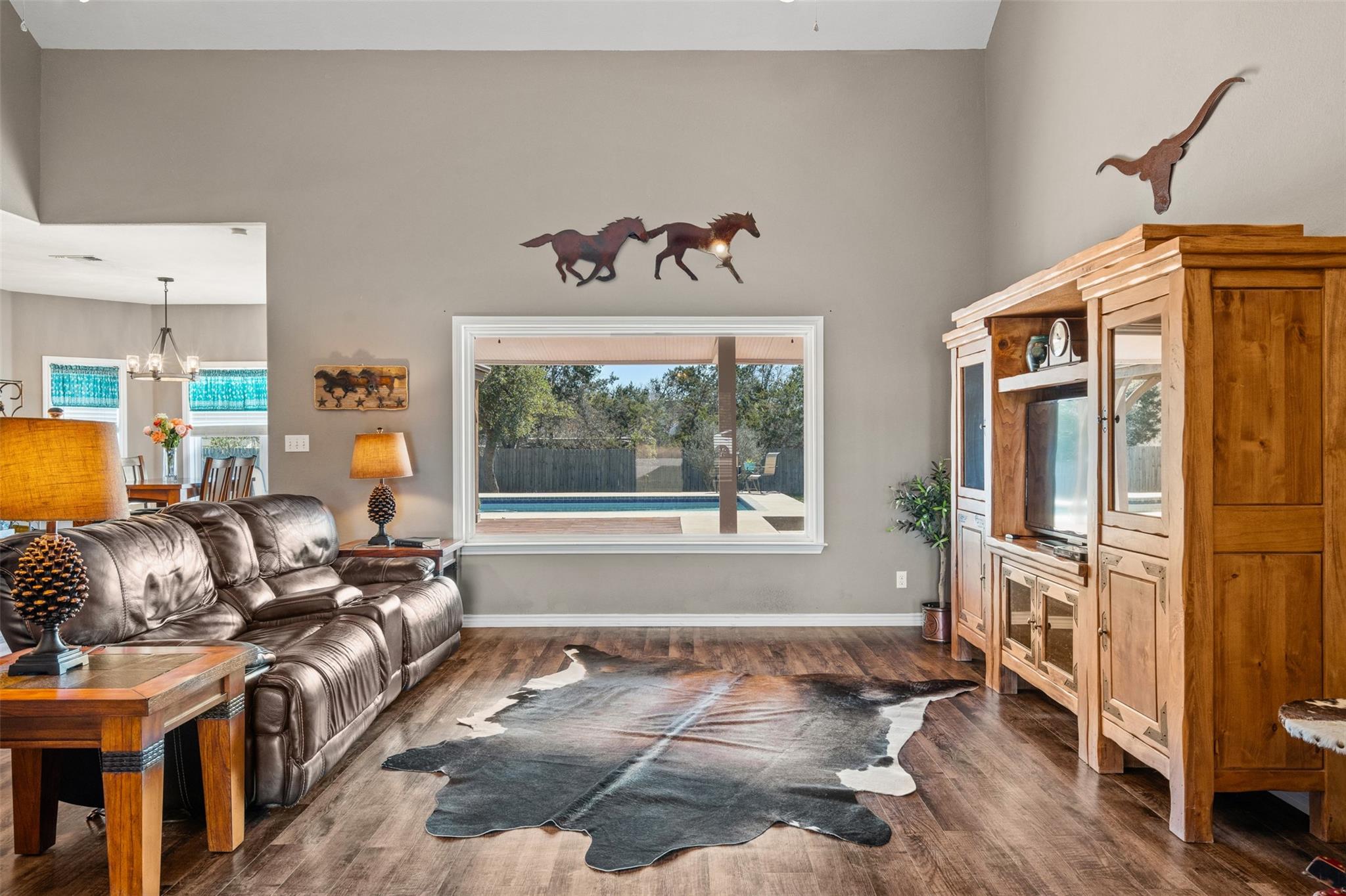 Image 6 of 35 For 1536 Kings Ranch Rd