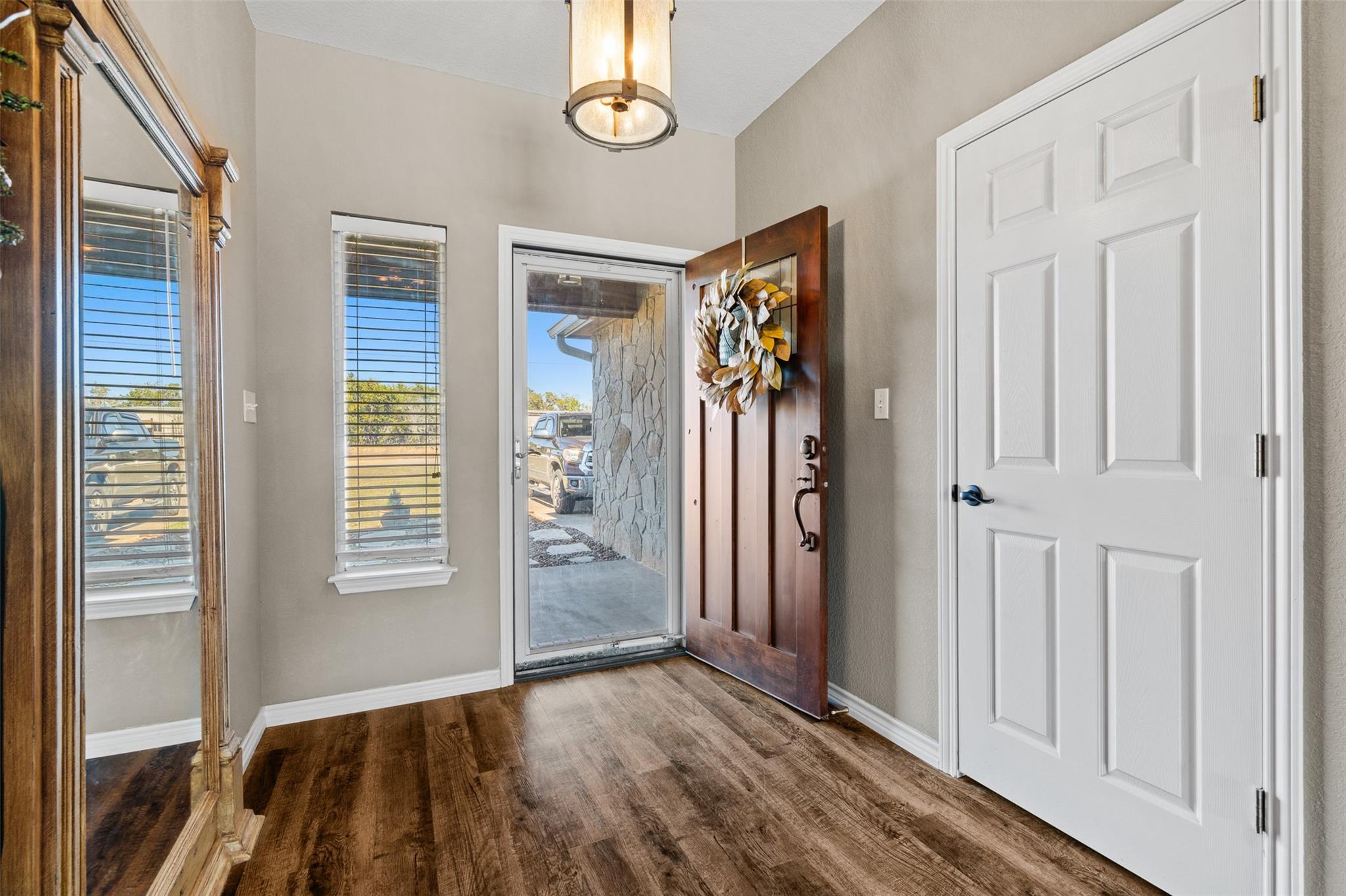 Image 7 of 35 For 1536 Kings Ranch Rd