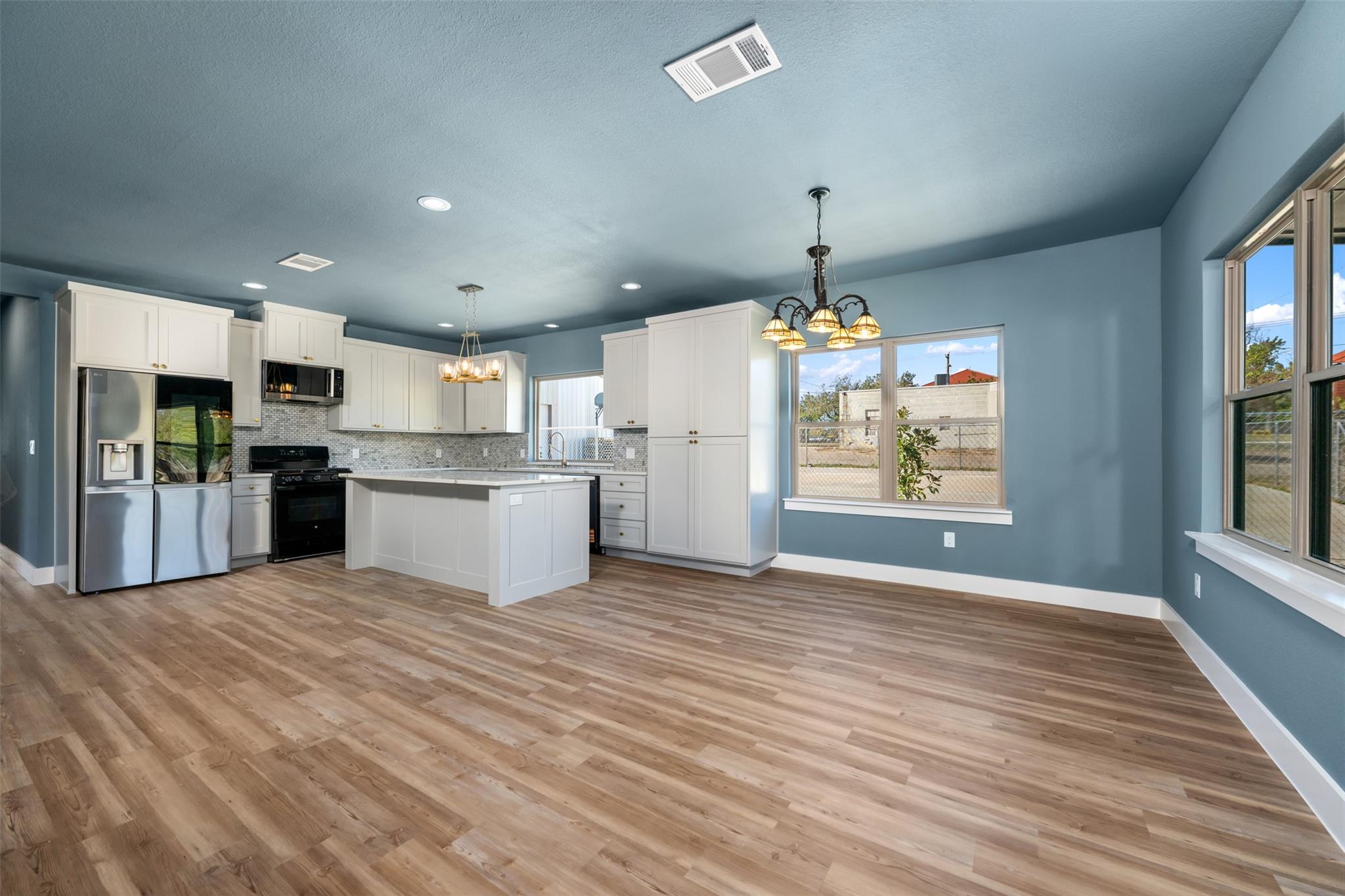 Image 17 of 34 For 1205 Avenue G