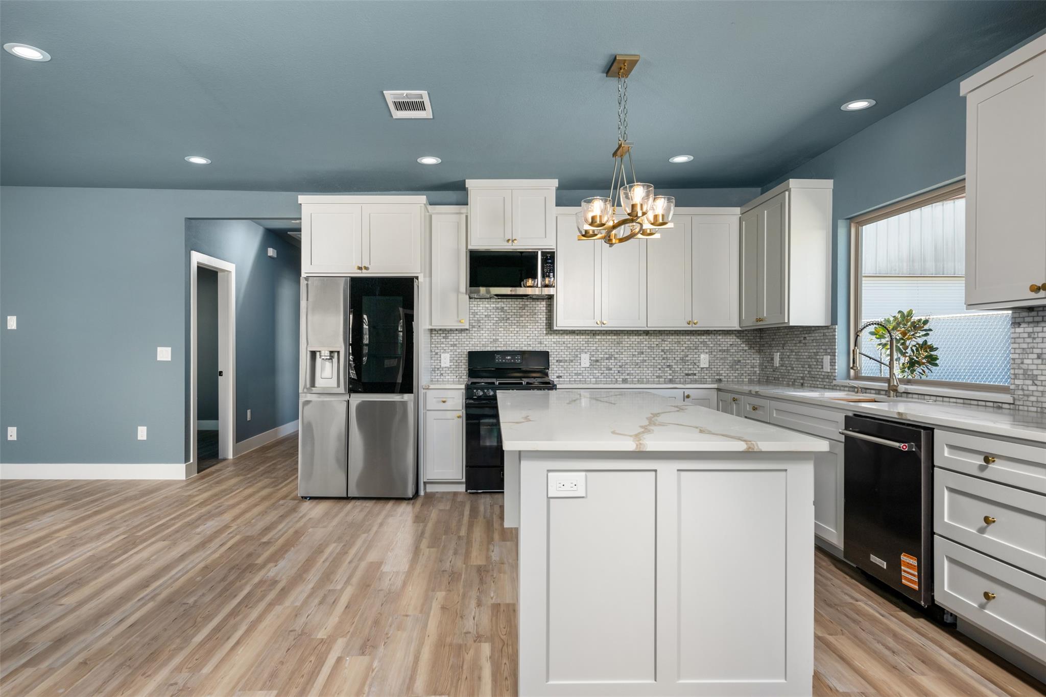 Image 19 of 34 For 1205 Avenue G