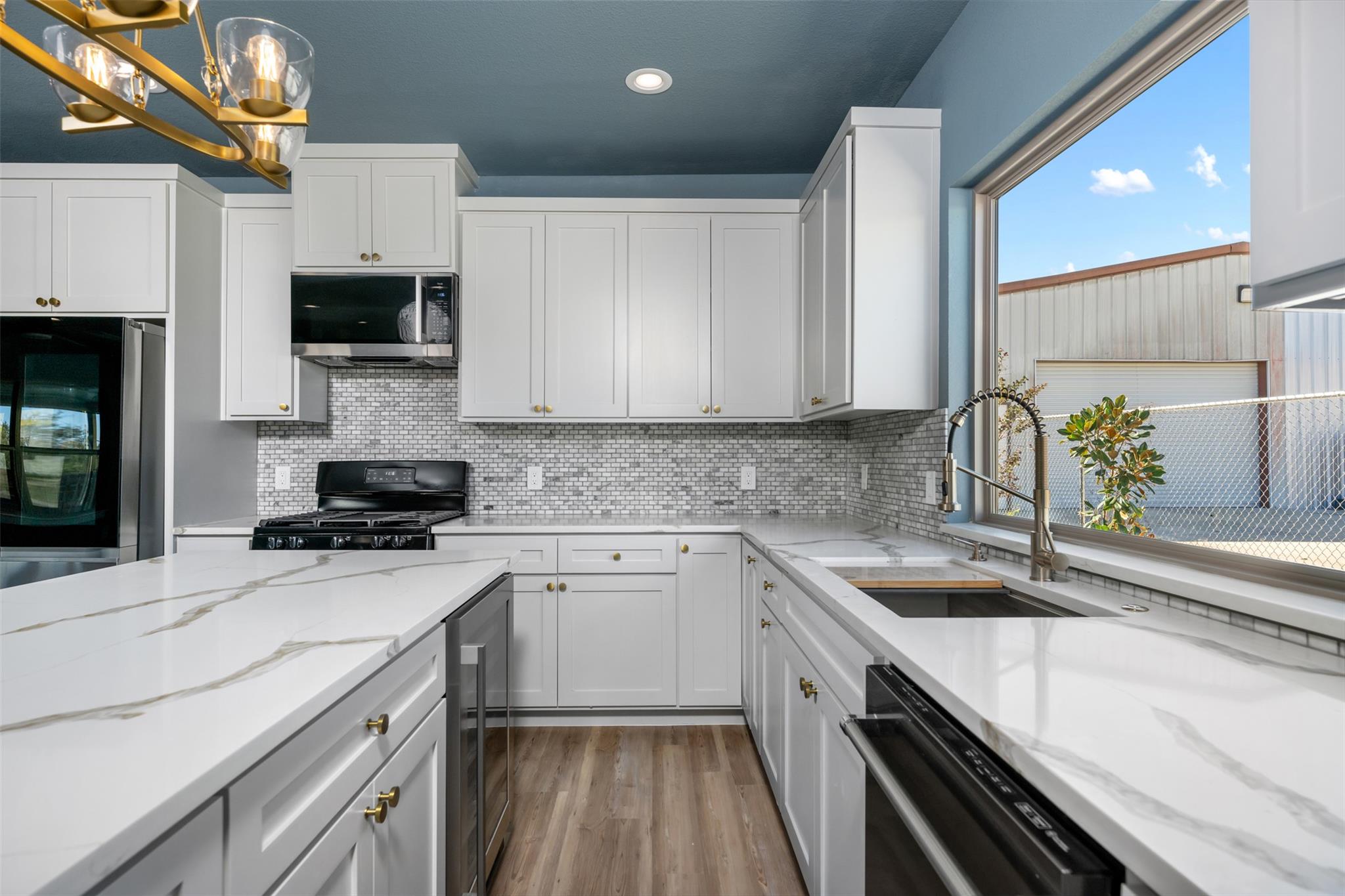 Image 20 of 34 For 1205 Avenue G