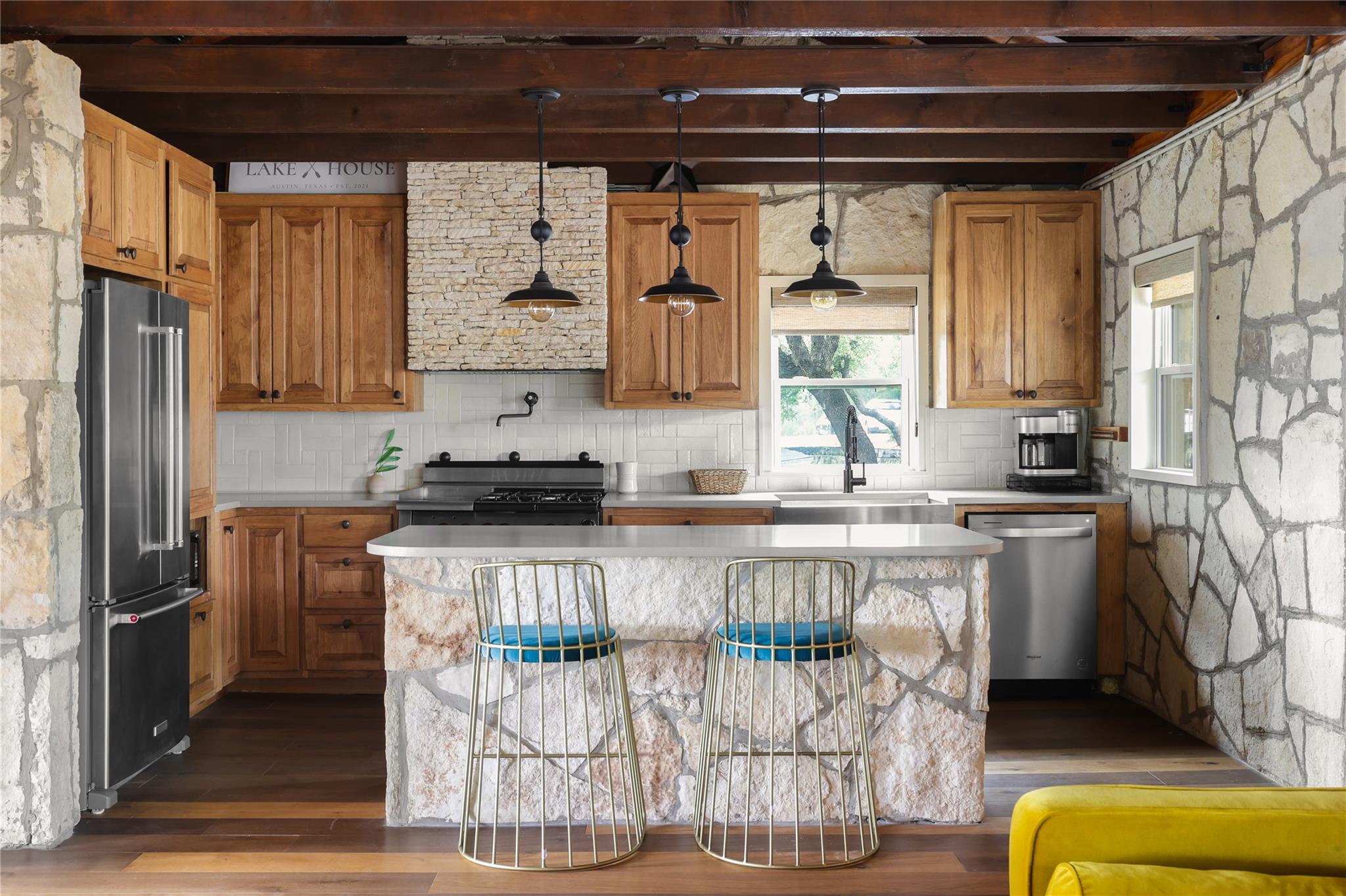 Image 11 of 38 For 19745 Lakehurst Loop