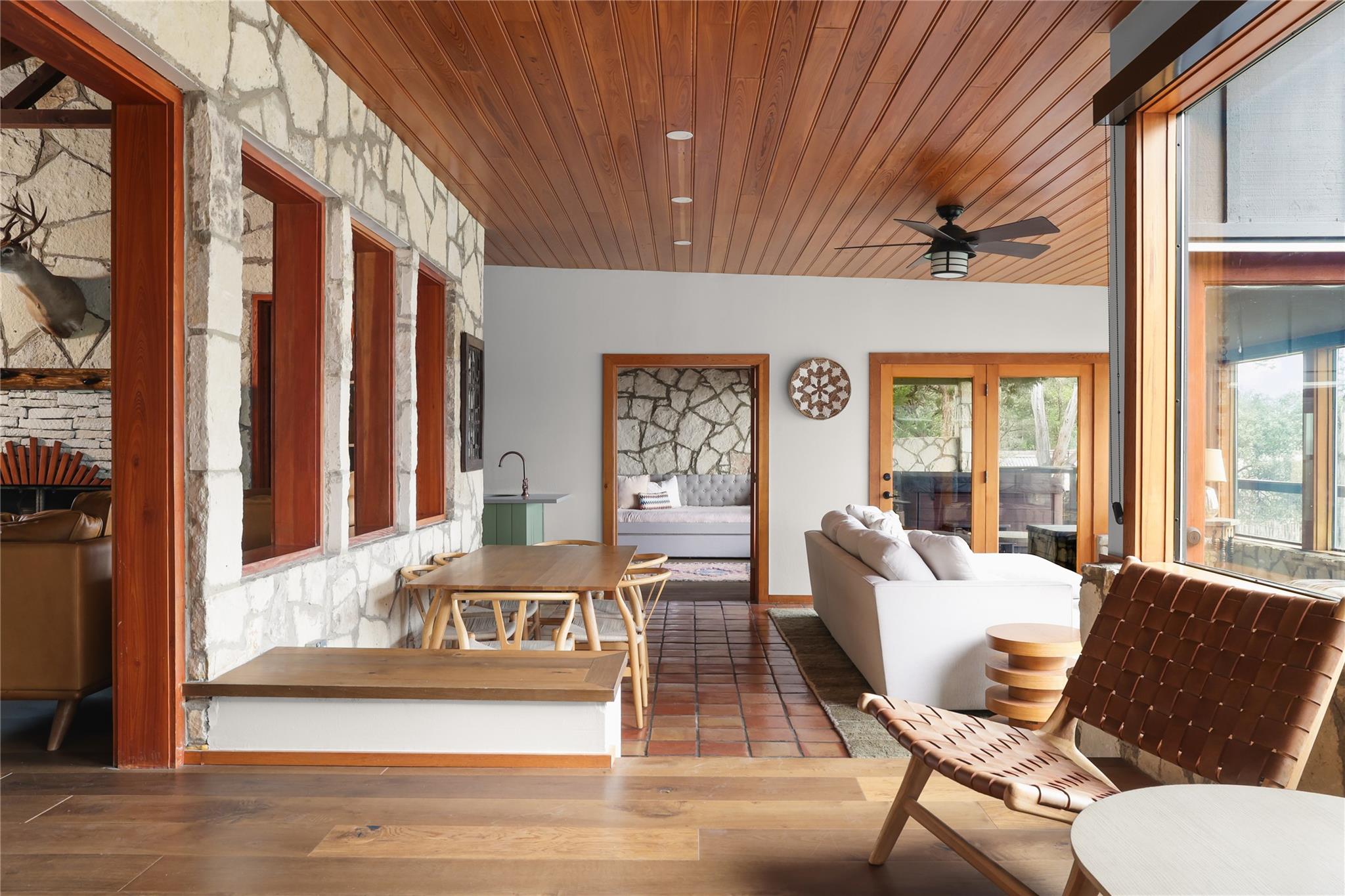 Image 15 of 38 For 19745 Lakehurst Loop