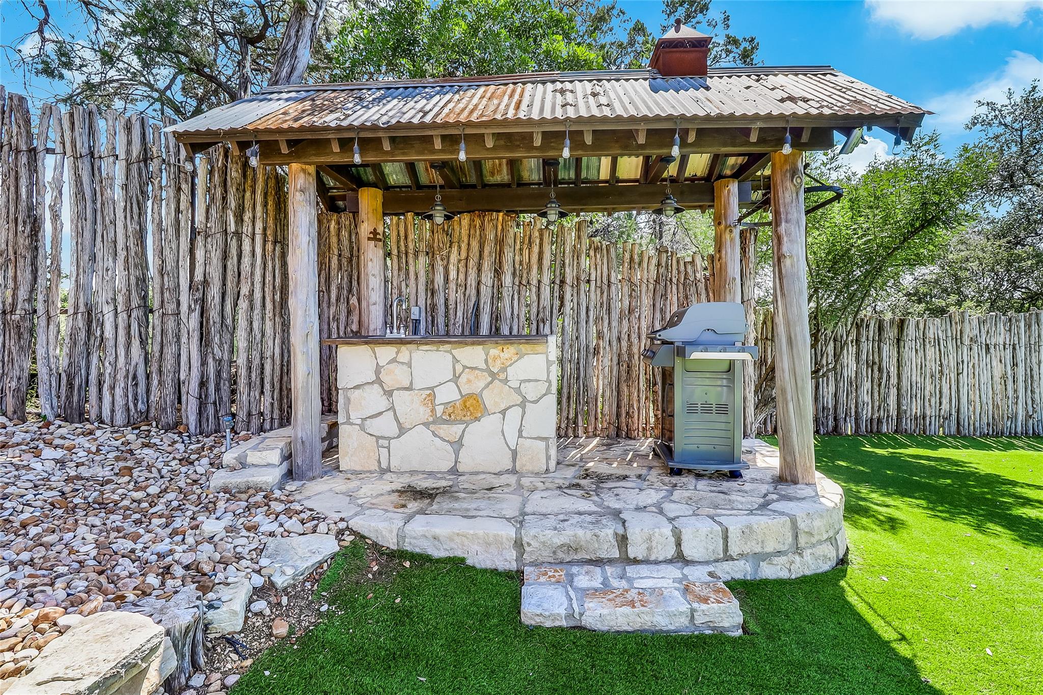 Image 32 of 38 For 19745 Lakehurst Loop