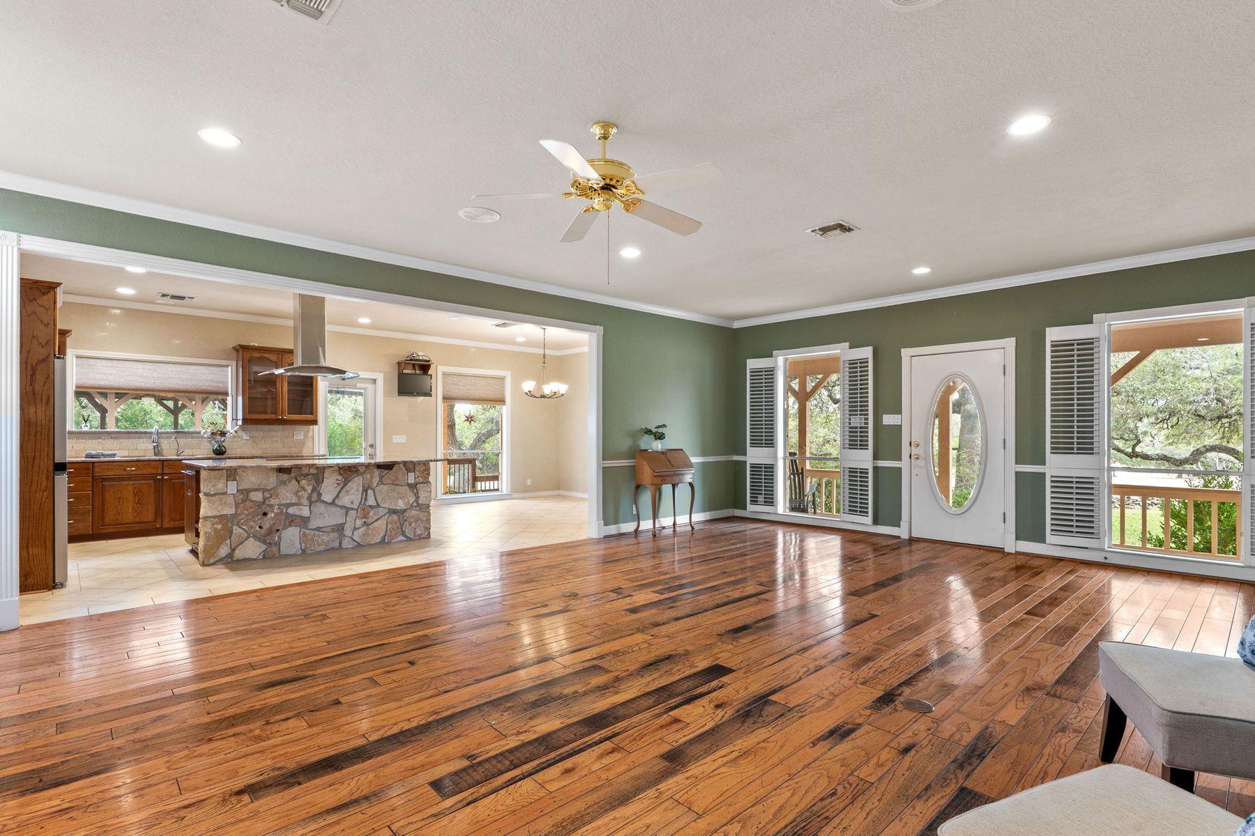 Image 12 of 40 For 115 Sage Oaks Trail Trl