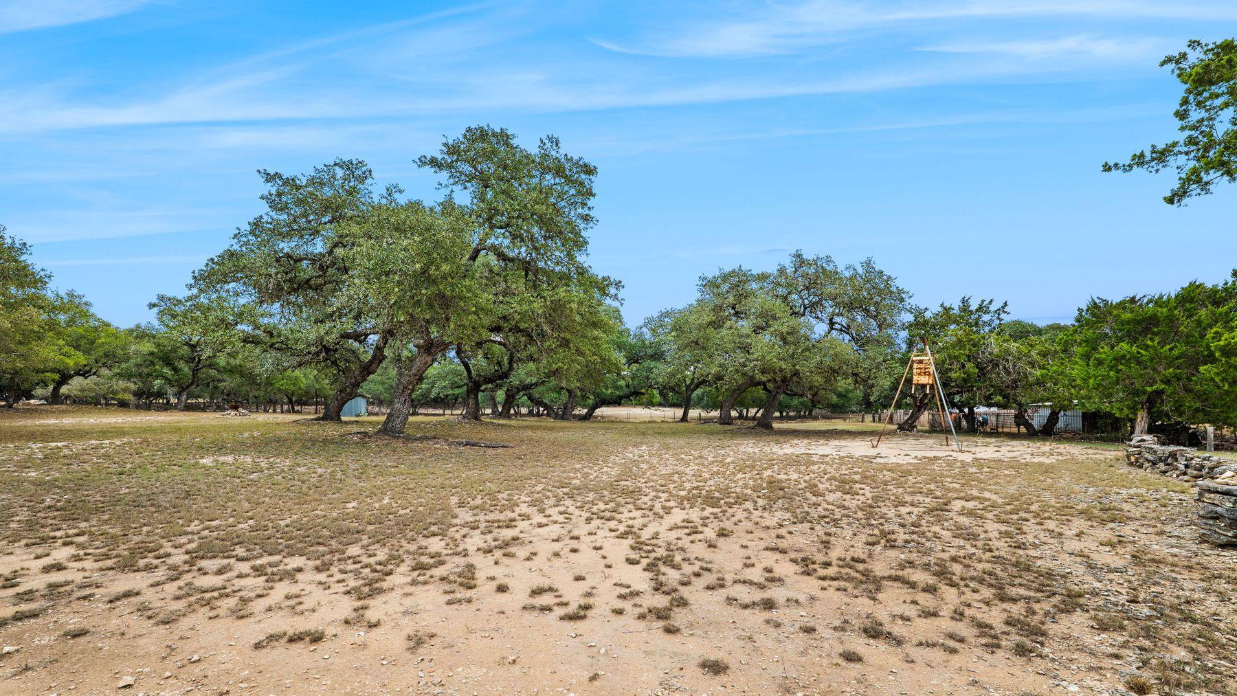 Image 36 of 40 For 115 Sage Oaks Trail Trl