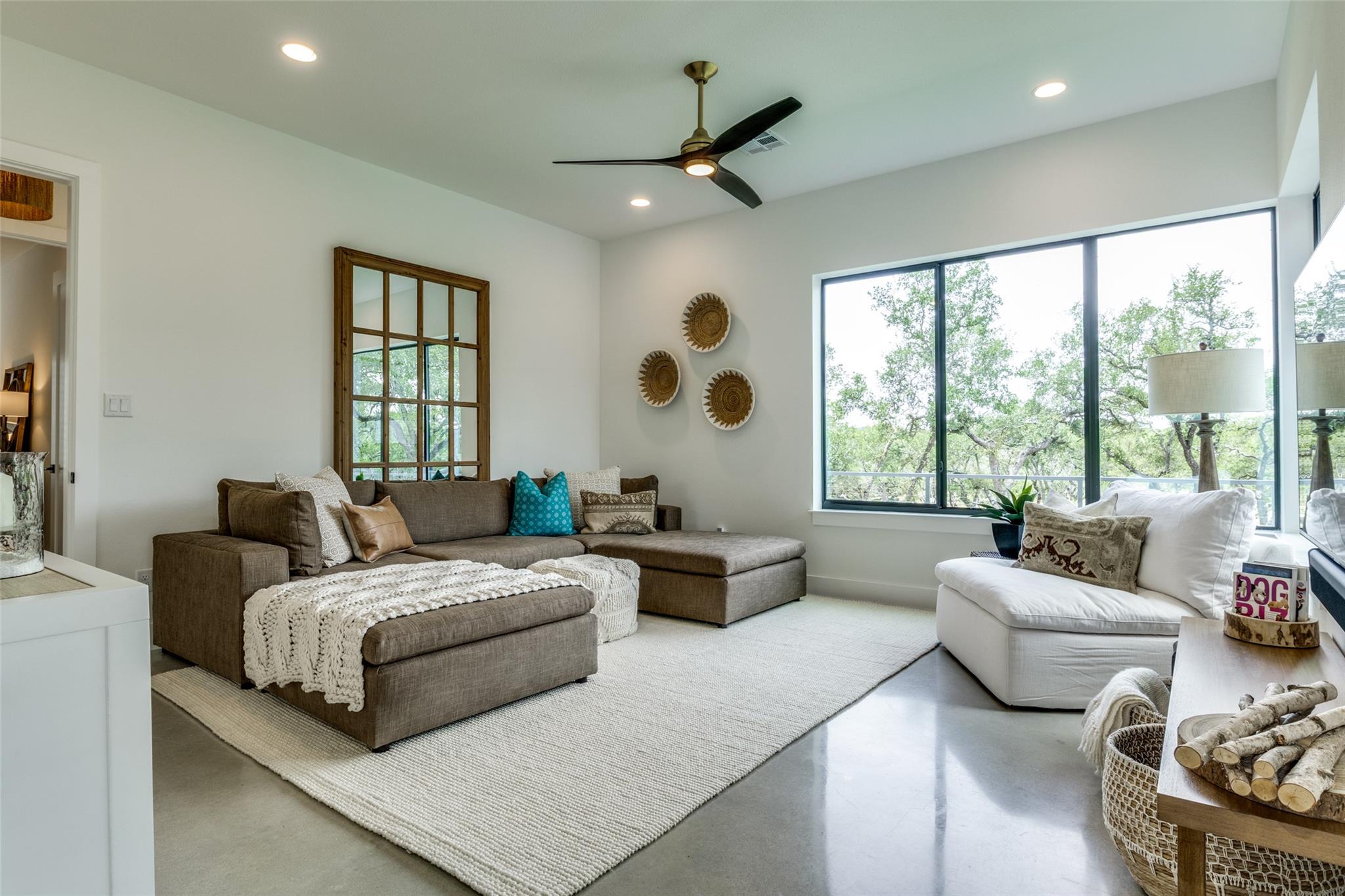 Image 21 of 40 For 1958 Paradise Parkway