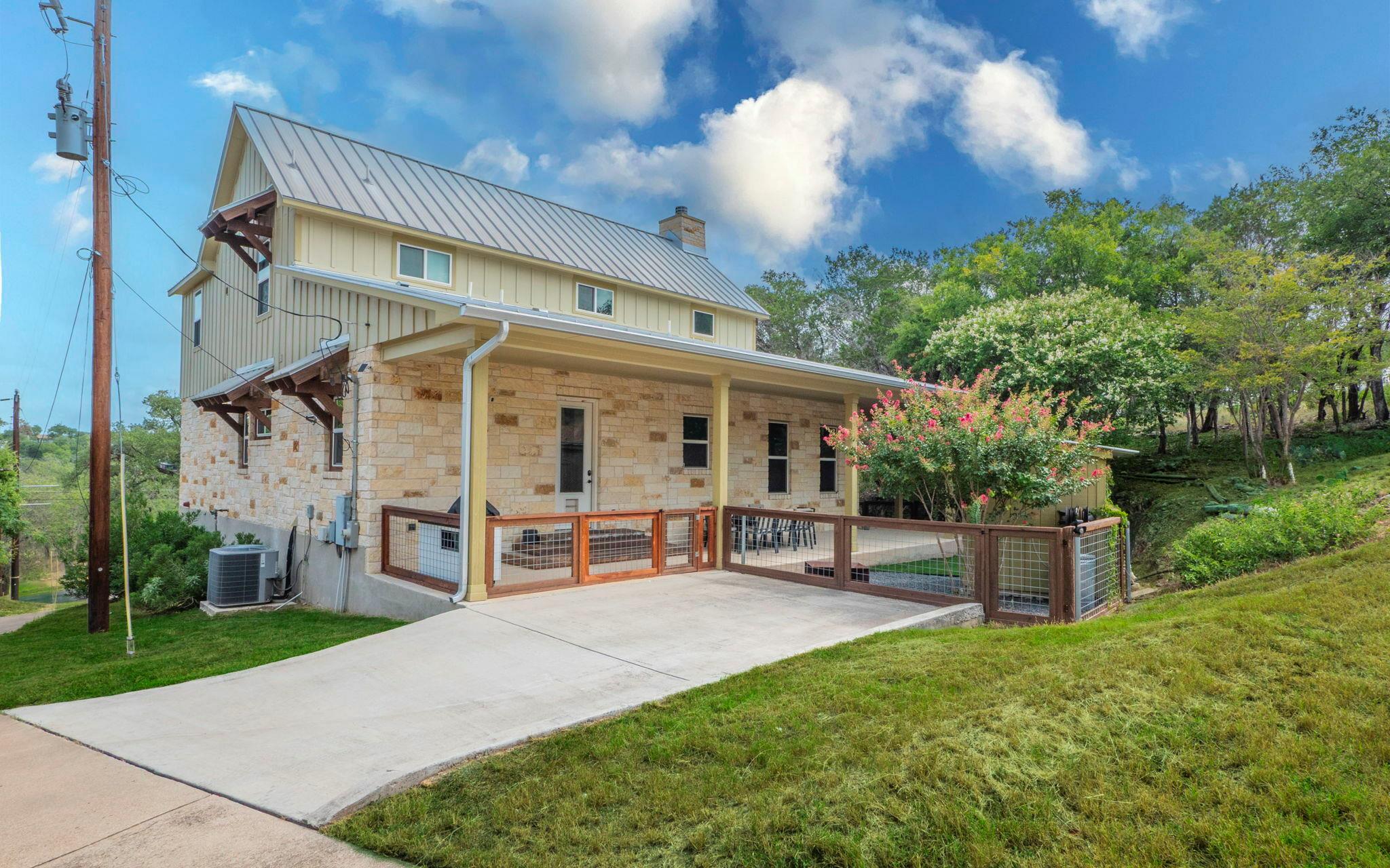 Image 2 of 32 For 123 Vicinity Trl