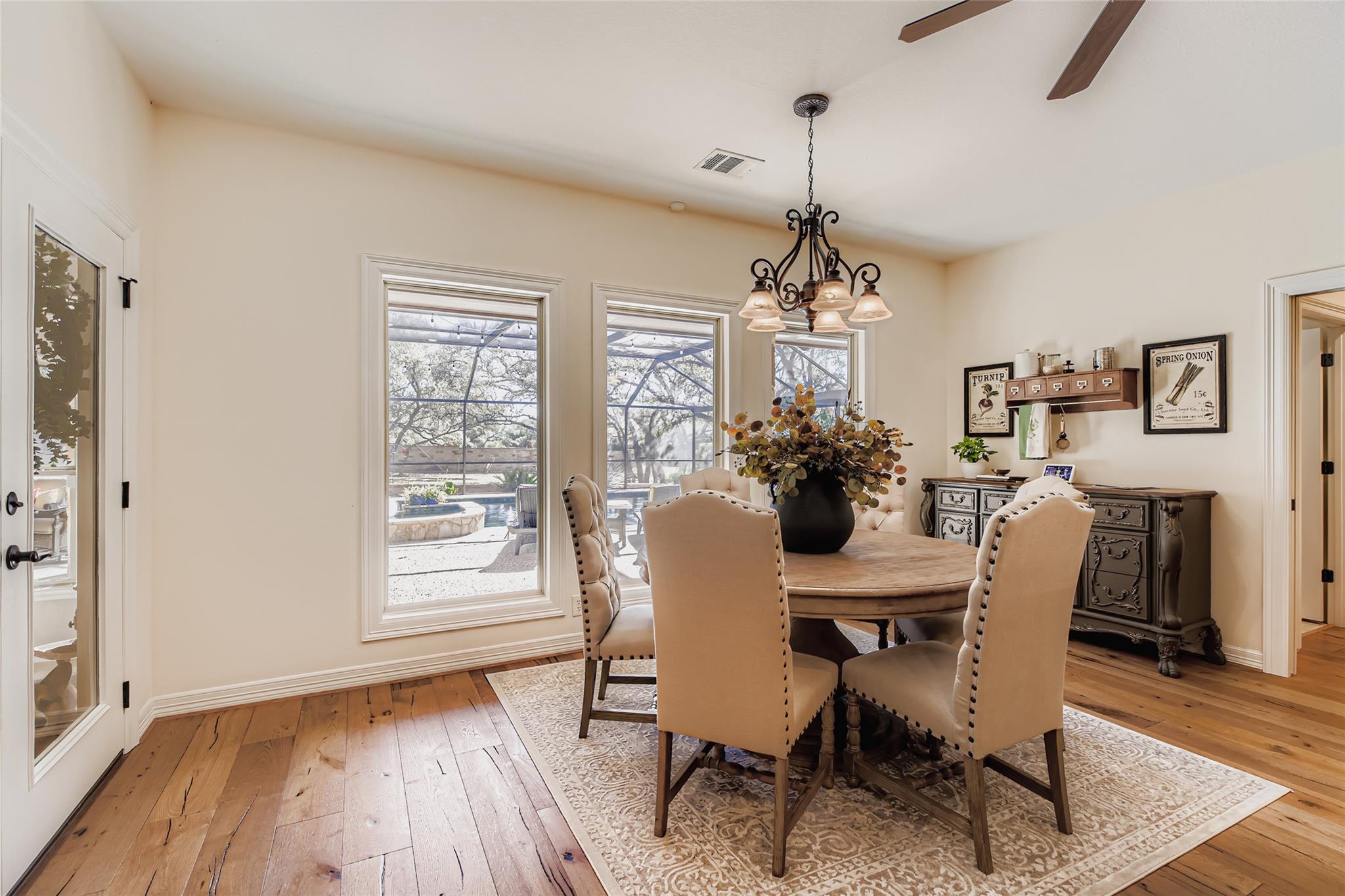 Image 14 of 40 For 9907 Kopplin Rd