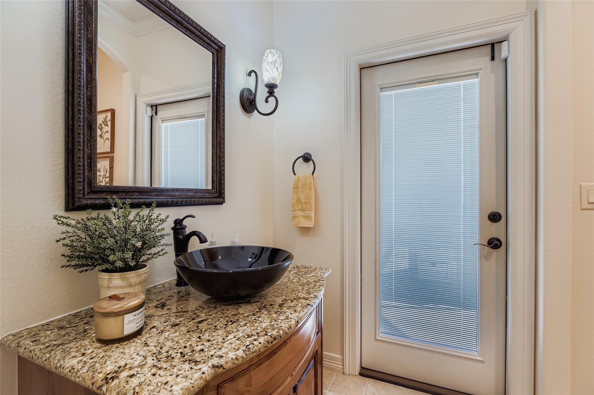 Image 15 of 40 For 9907 Kopplin Rd