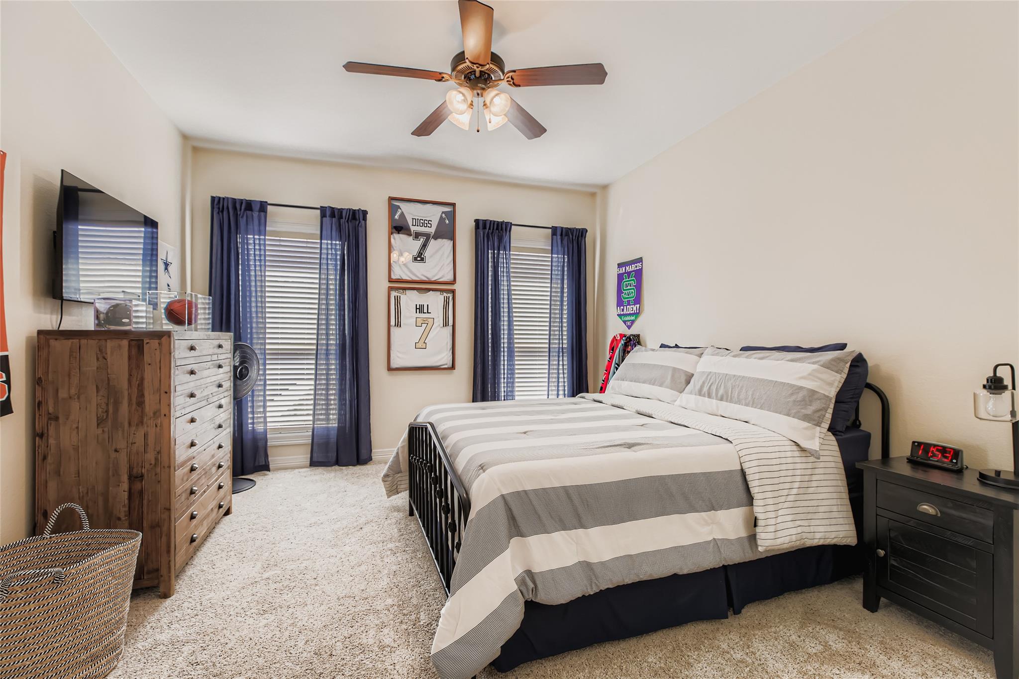 Image 21 of 40 For 9907 Kopplin Rd