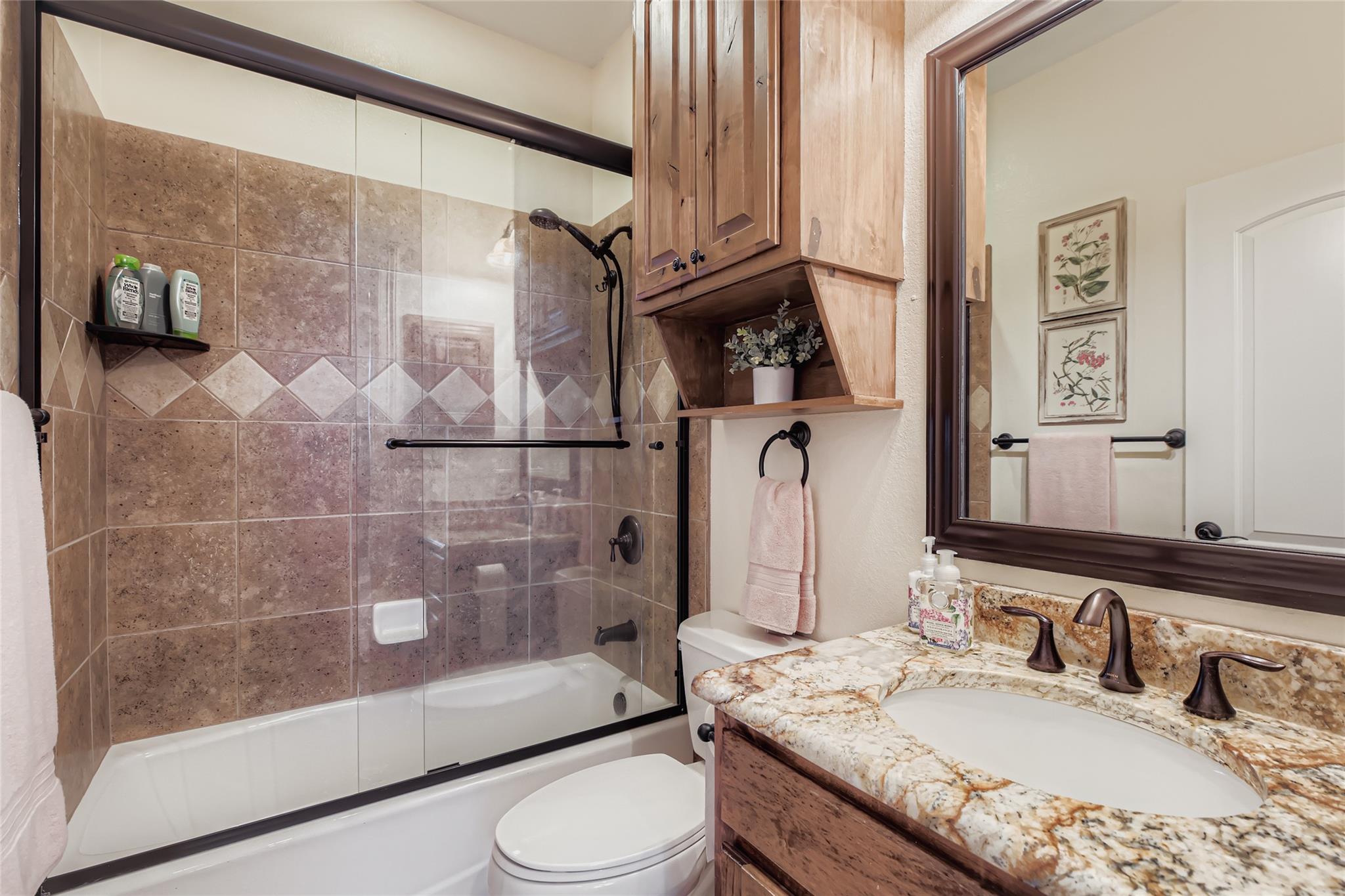 Image 26 of 40 For 9907 Kopplin Rd