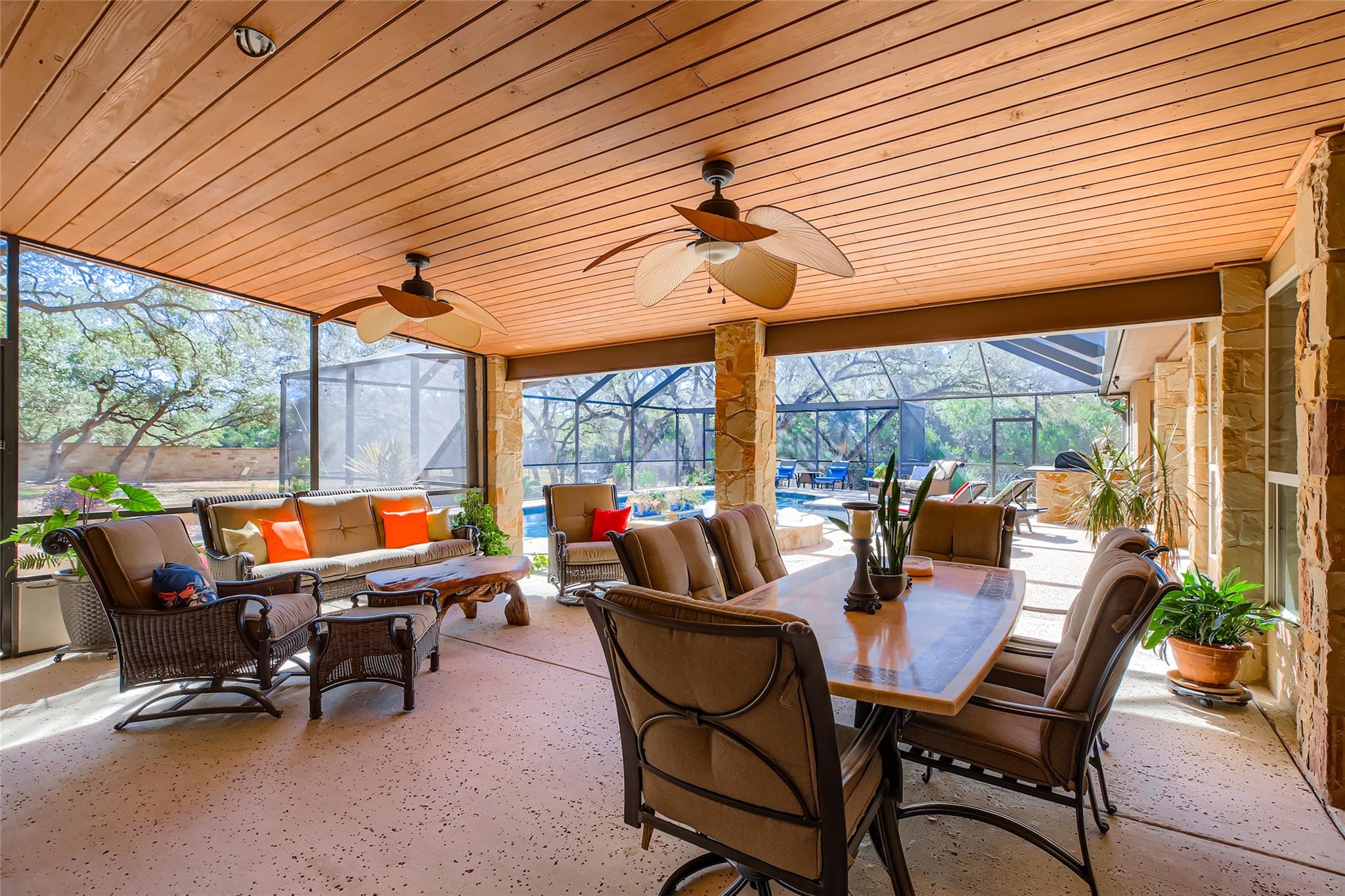 Image 33 of 40 For 9907 Kopplin Rd