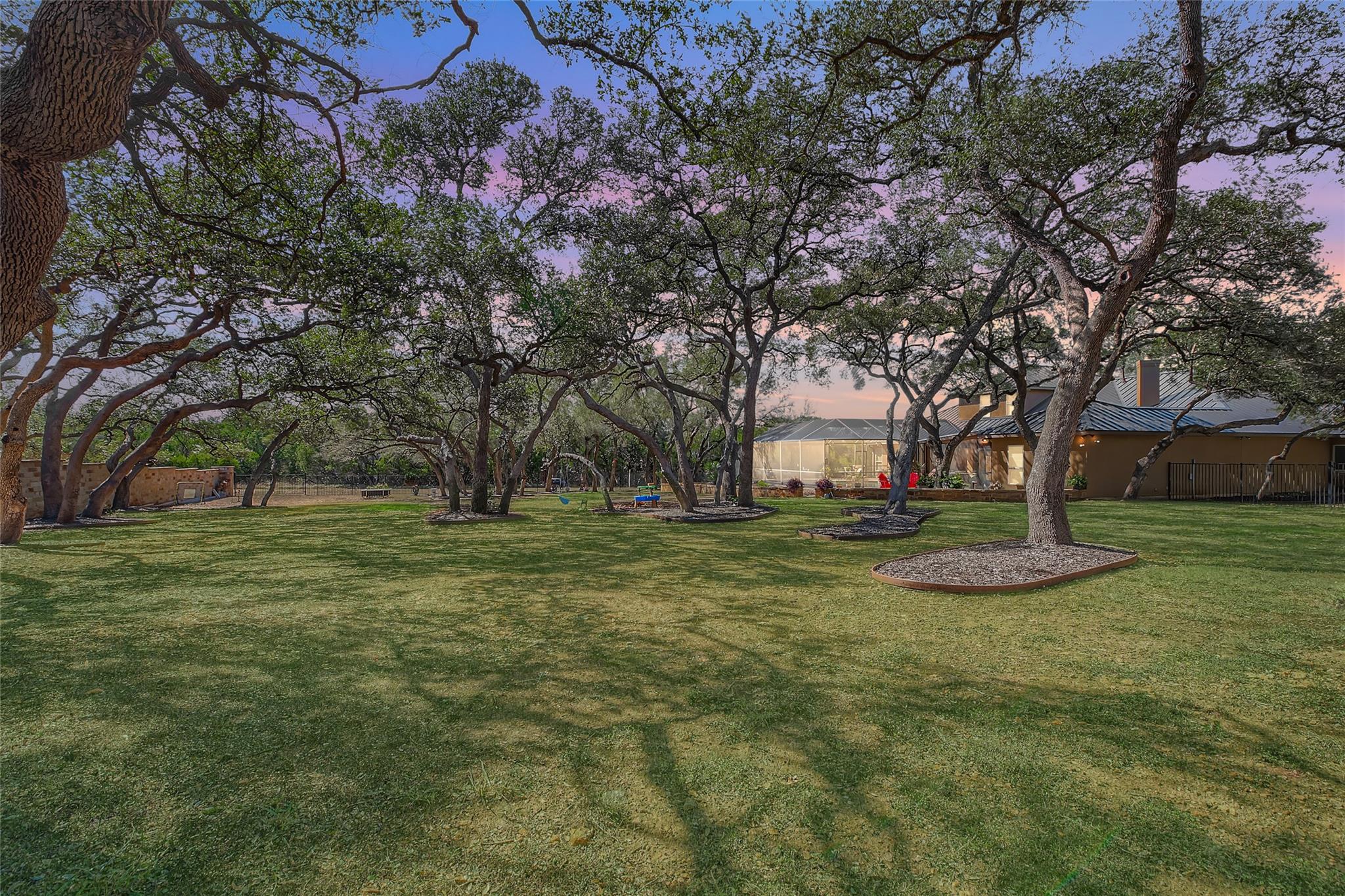 Image 37 of 40 For 9907 Kopplin Rd