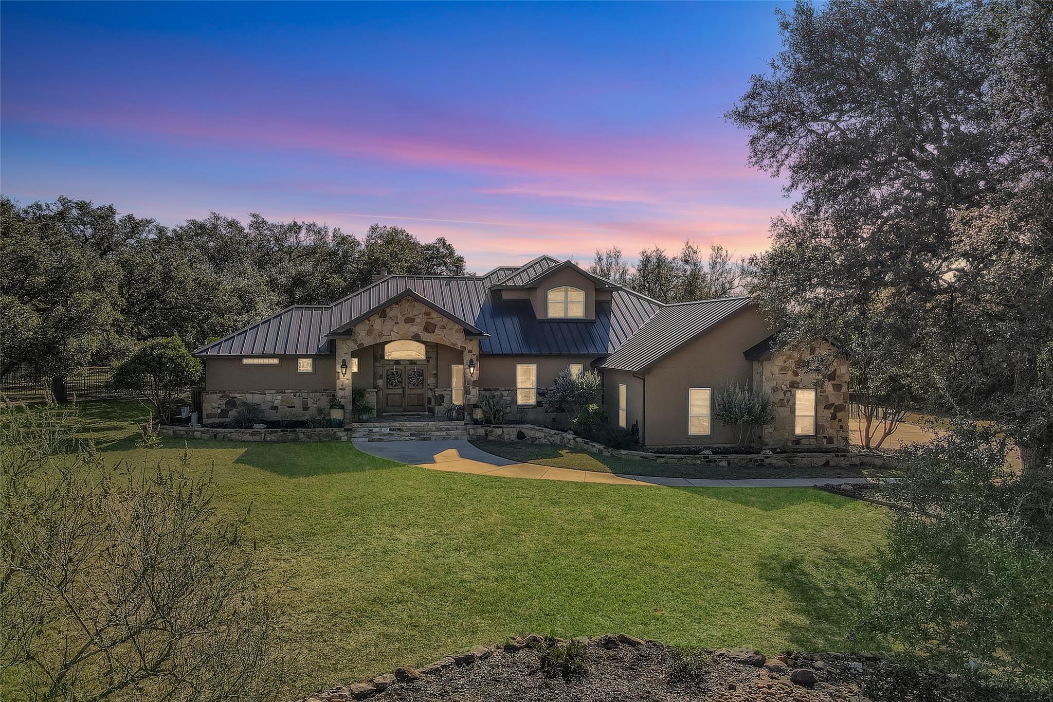 Image 4 of 40 For 9907 Kopplin Rd