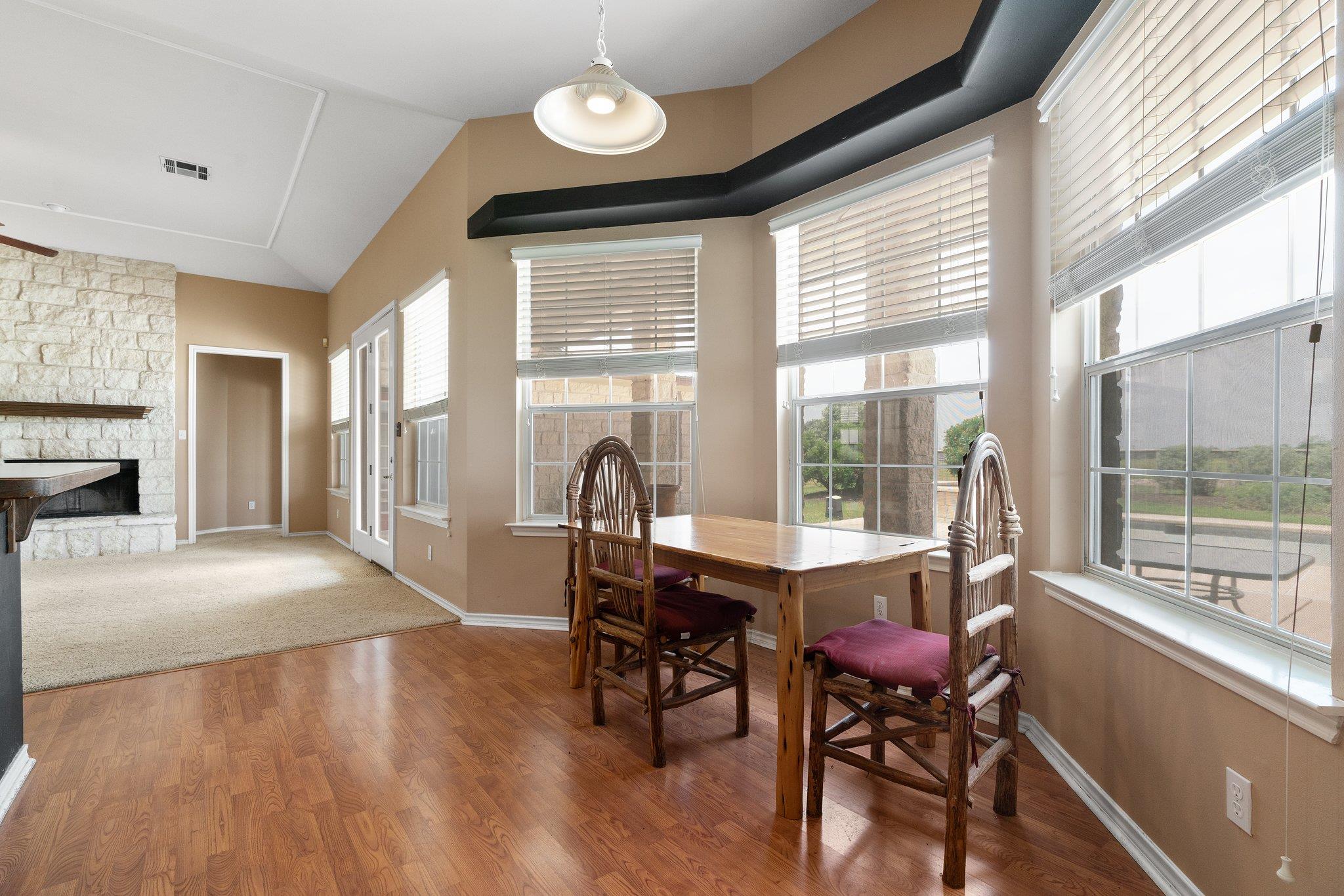 Image 15 of 29 For 400 Hyview Ln