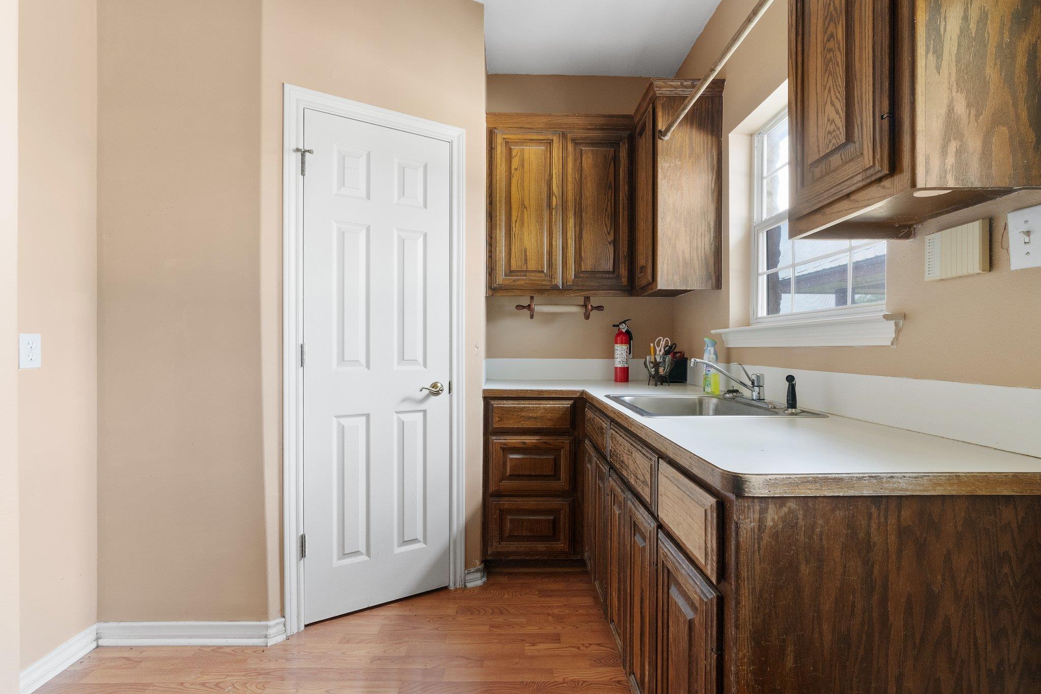 Image 5 of 29 For 400 Hyview Ln