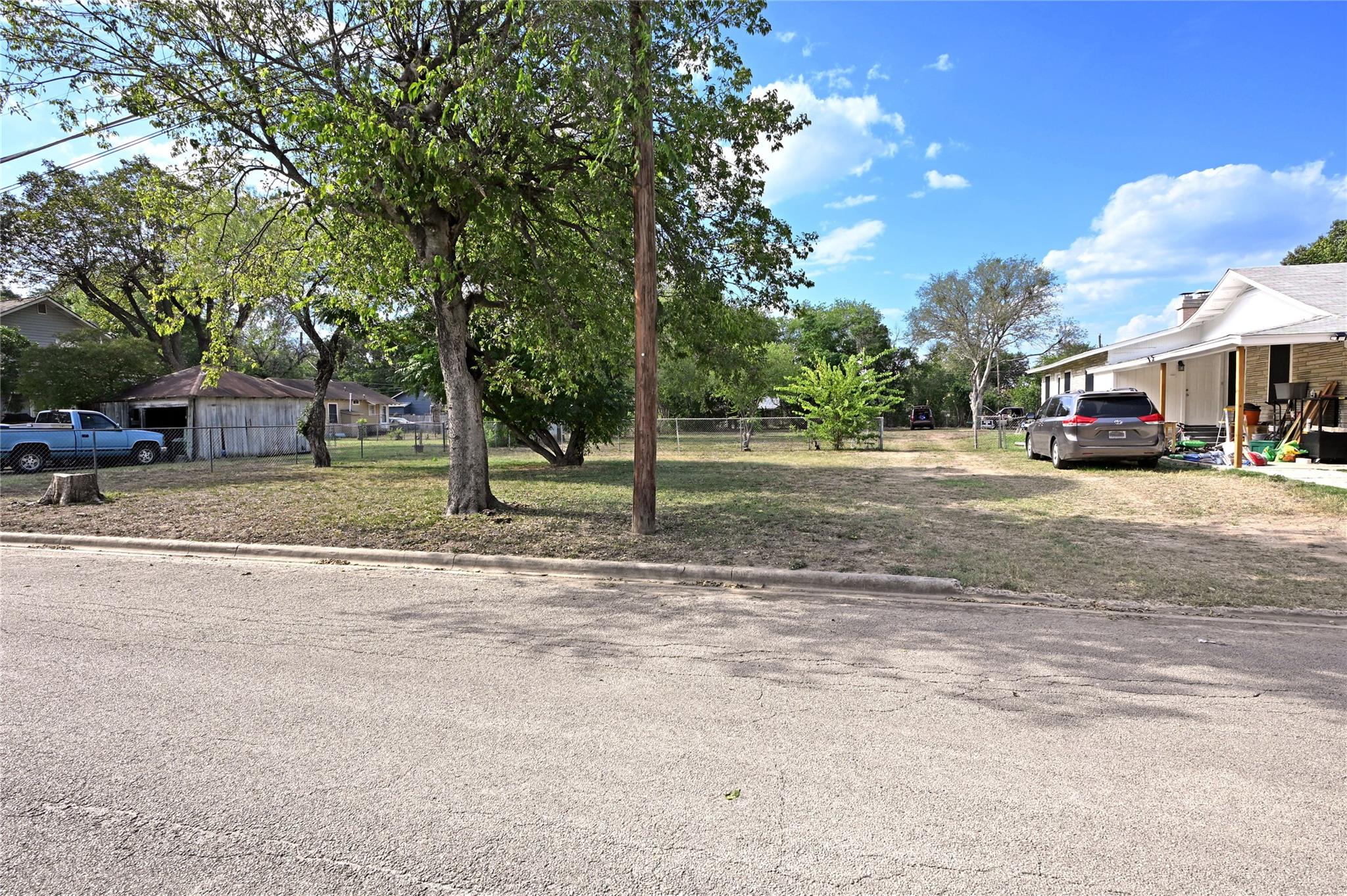 Image 2 of 7 For 603 Exchange Ave