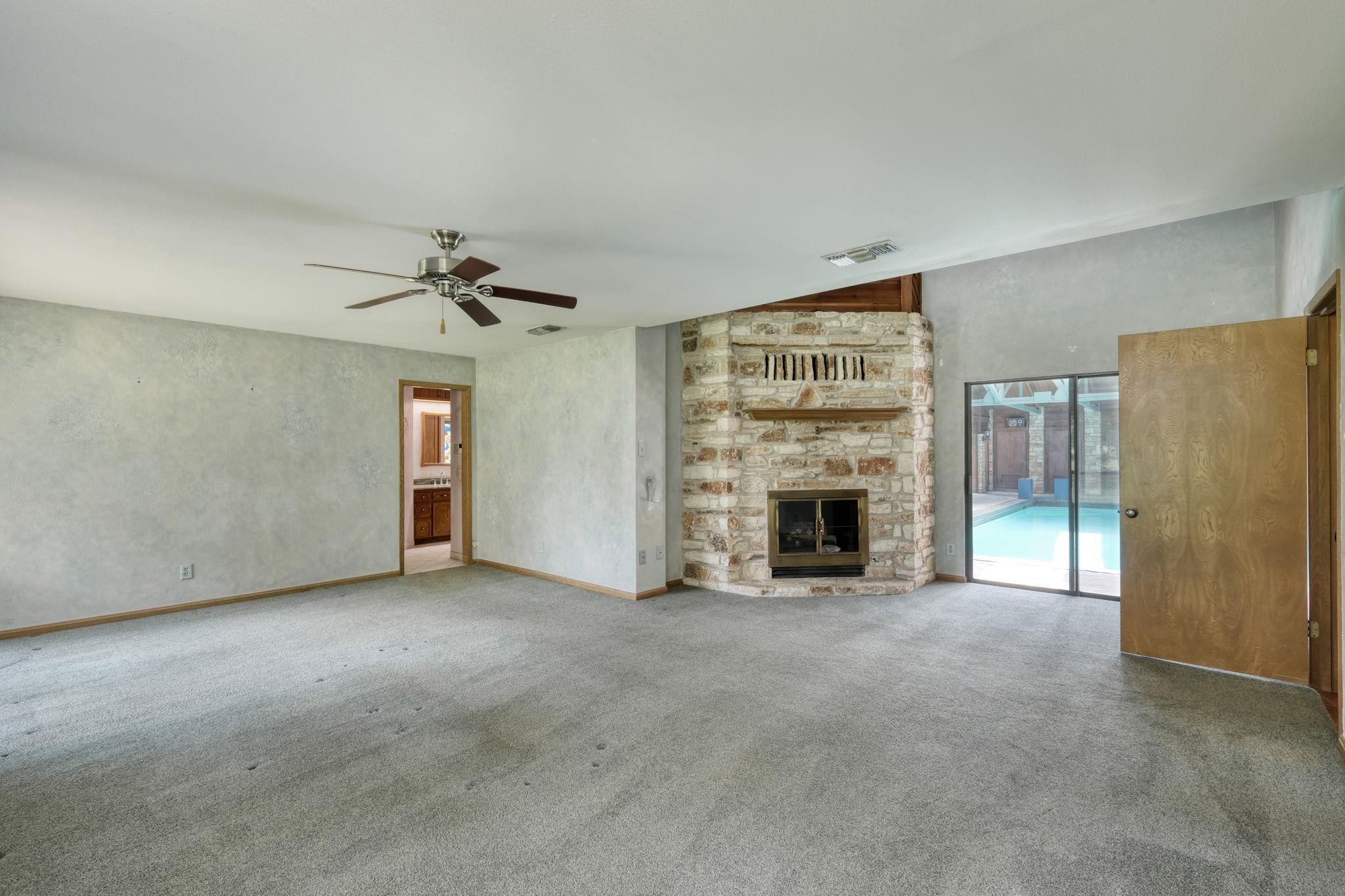 Image 10 of 38 For 700 Breakaway Rd