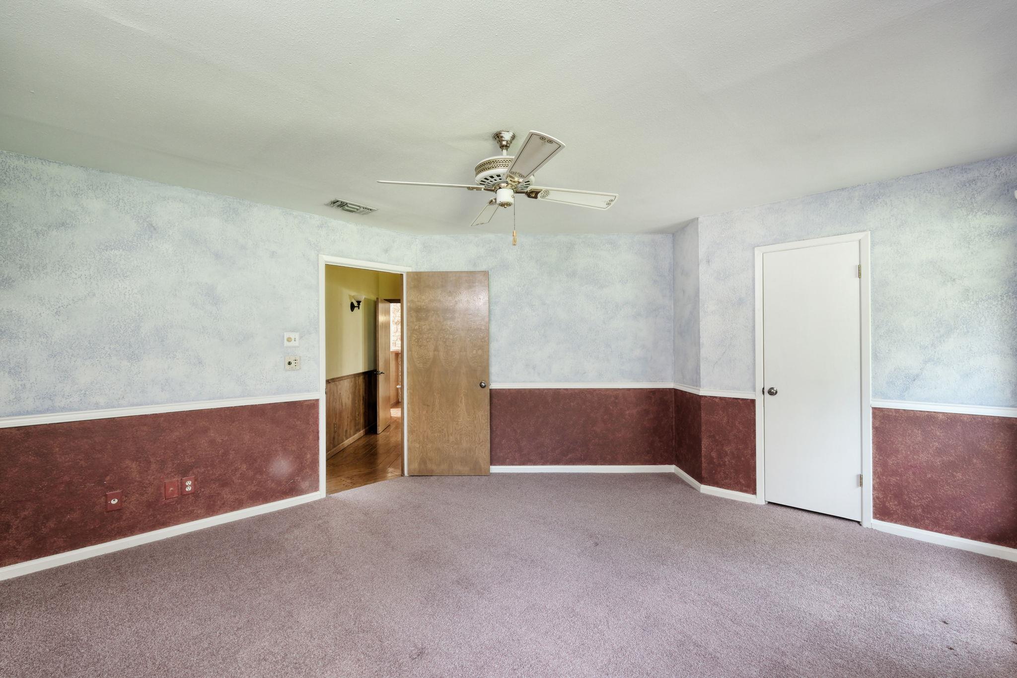 Image 17 of 38 For 700 Breakaway Rd