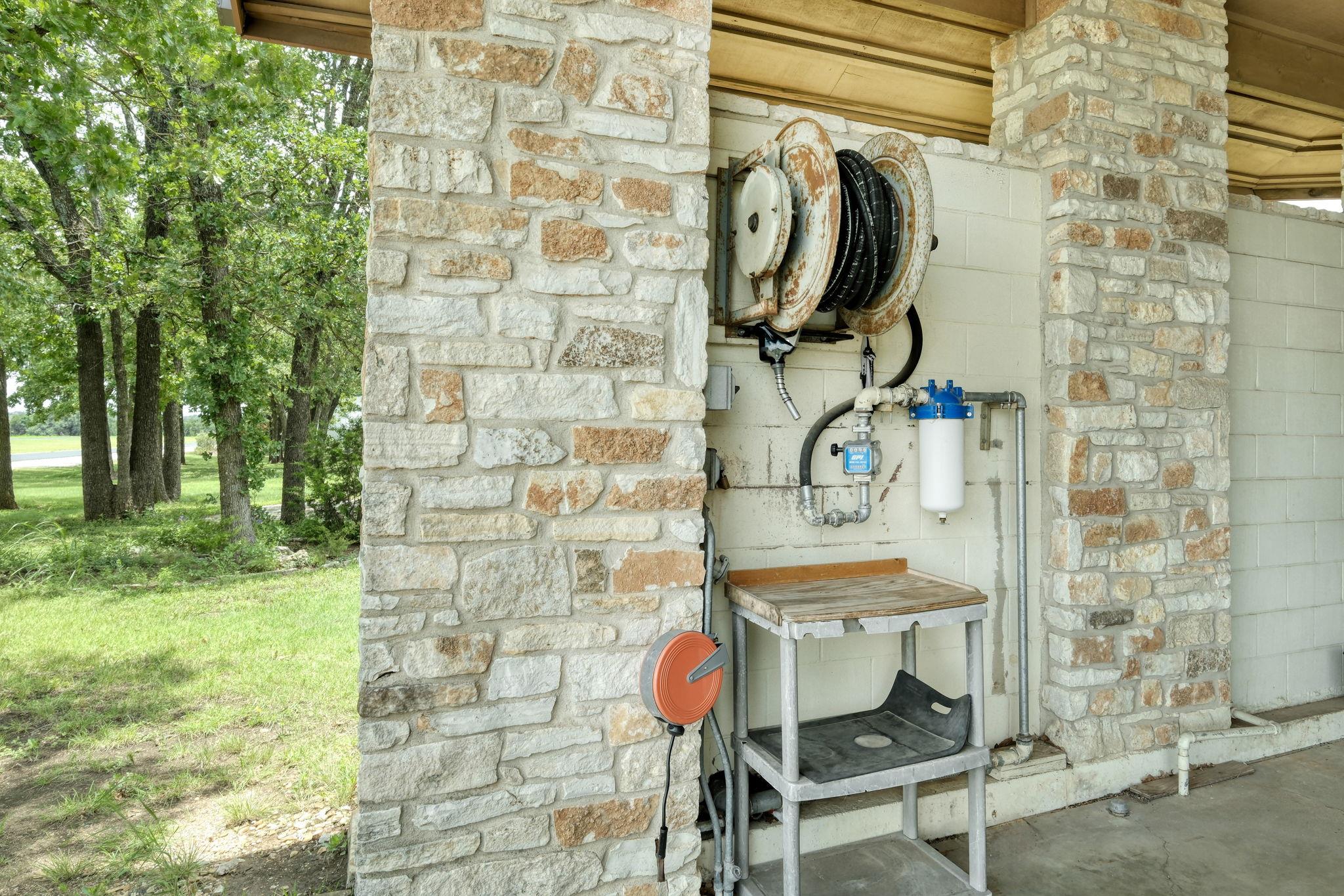 Image 28 of 38 For 700 Breakaway Rd