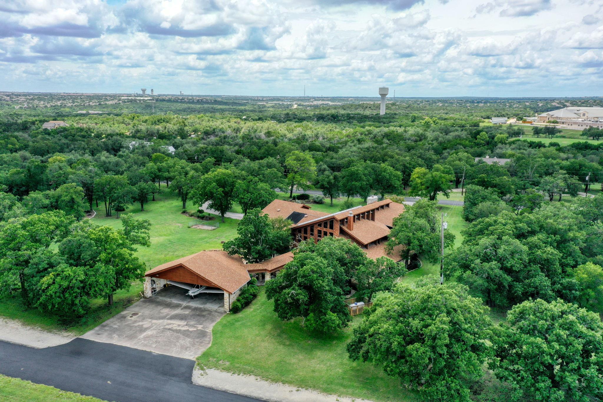 Image 31 of 38 For 700 Breakaway Rd