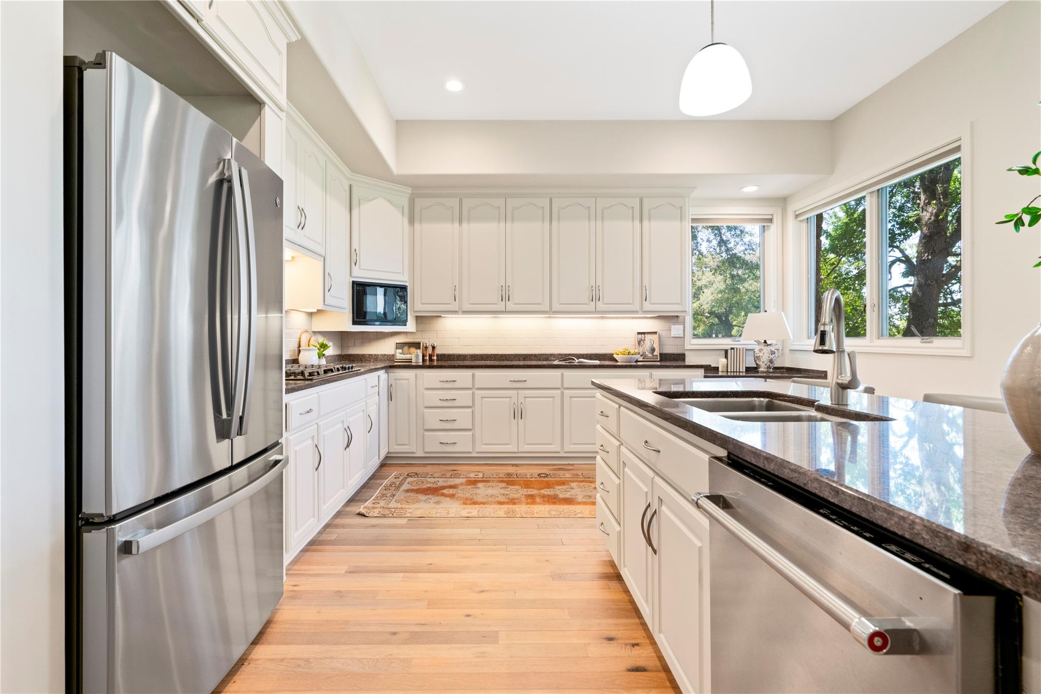 Image 16 of 40 For 2112 Lauren Dr