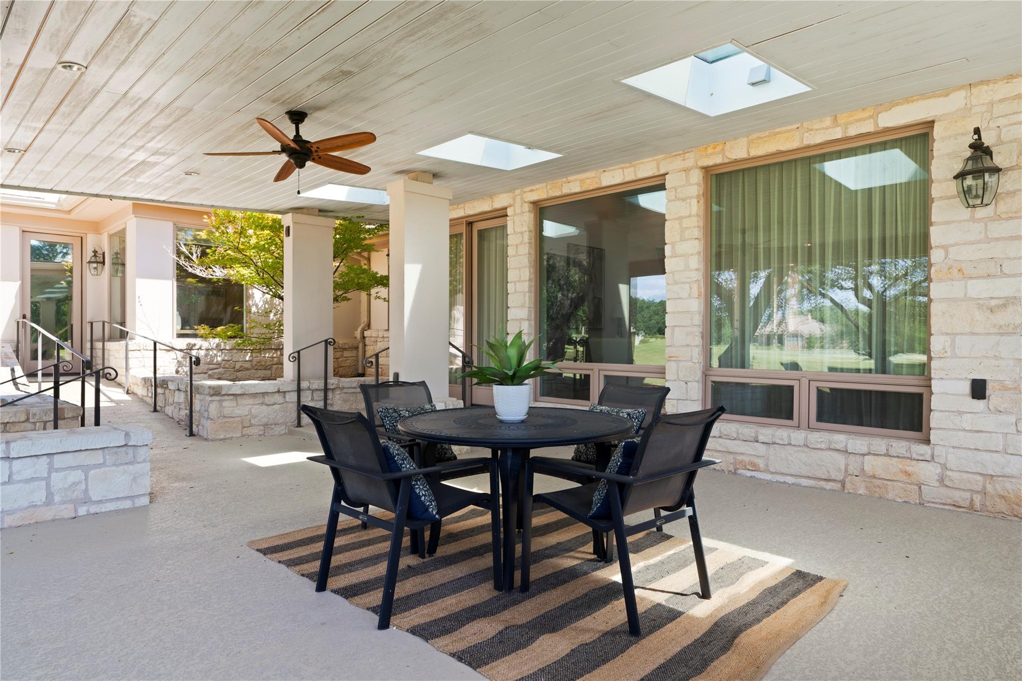 Image 30 of 40 For 2112 Lauren Dr