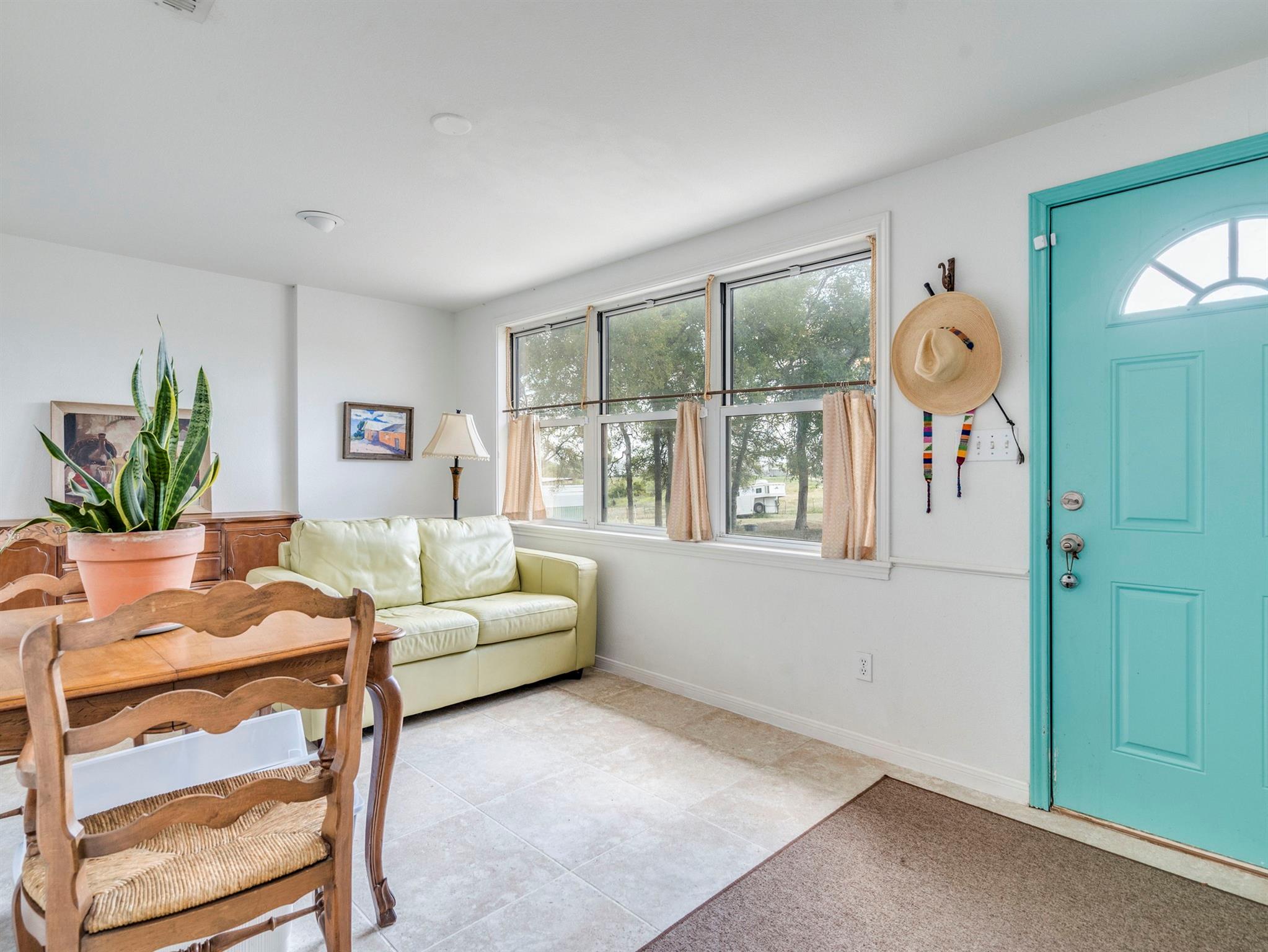 Image 10 of 40 For 182 Lantana Ln