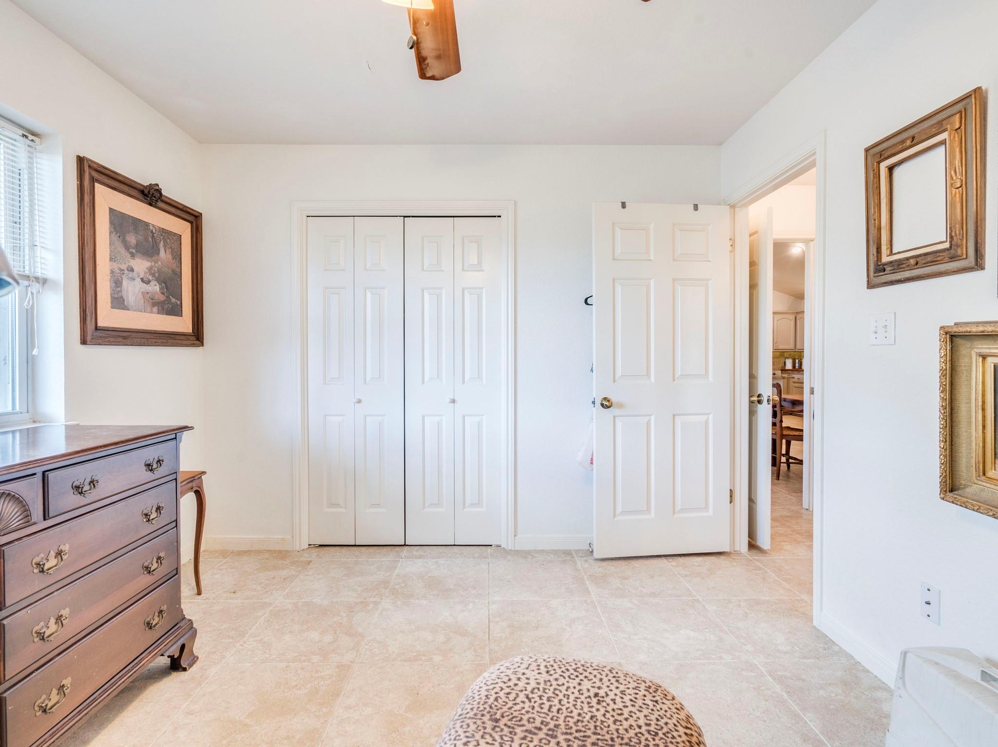 Image 17 of 40 For 182 Lantana Ln