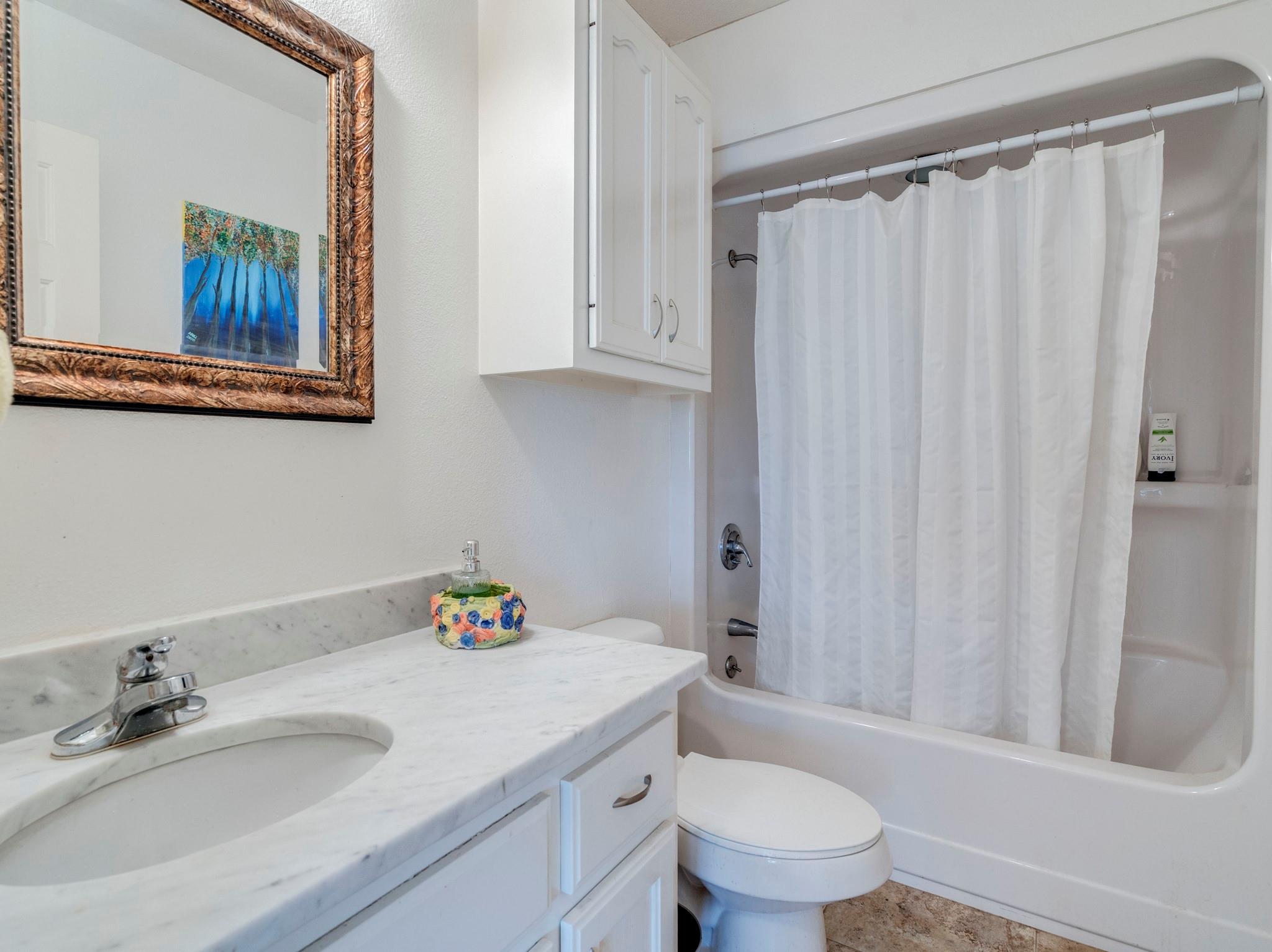 Image 19 of 40 For 182 Lantana Ln