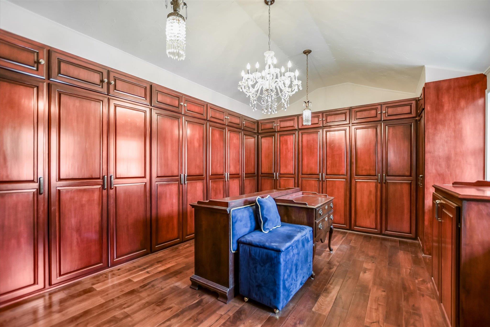 Image 17 of 35 For 11906 Arch Hill Dr