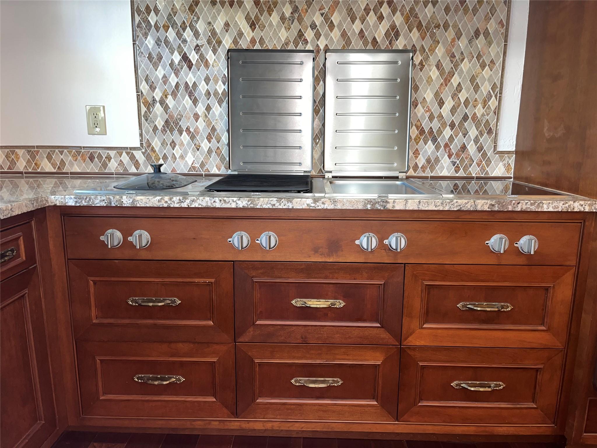 Image 25 of 35 For 11906 Arch Hill Dr