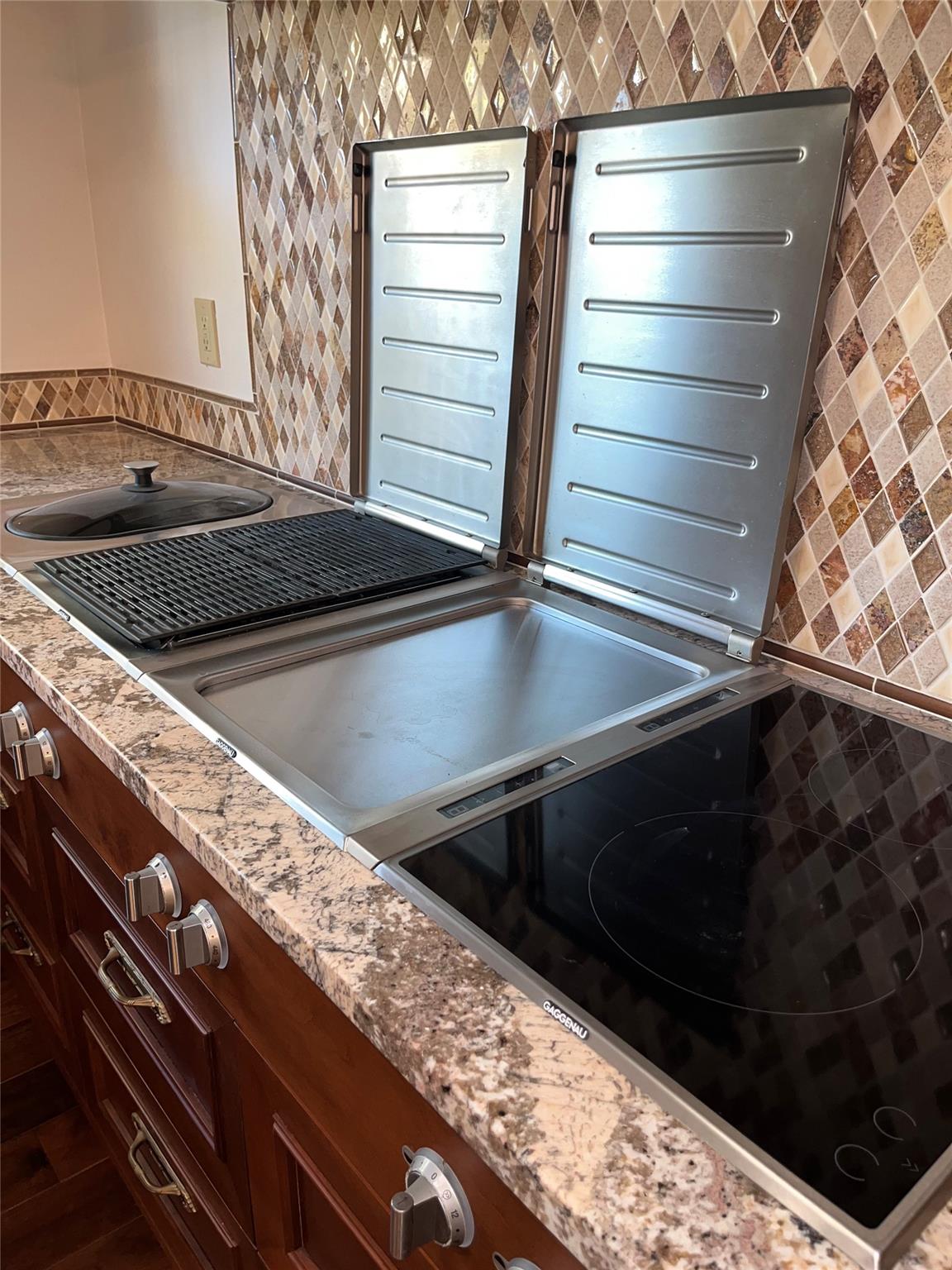 Image 26 of 35 For 11906 Arch Hill Dr