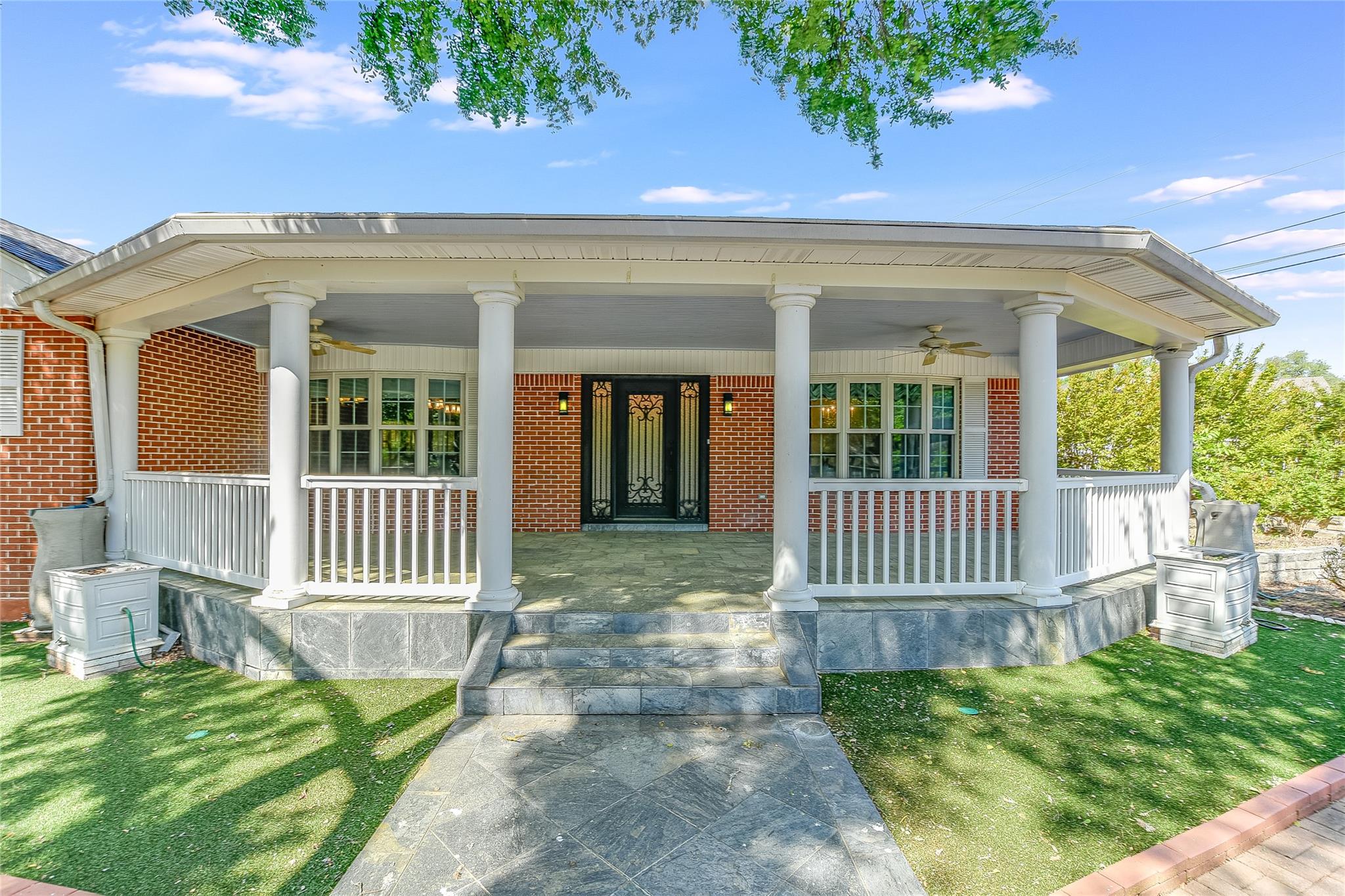 Image 3 of 35 For 11906 Arch Hill Dr