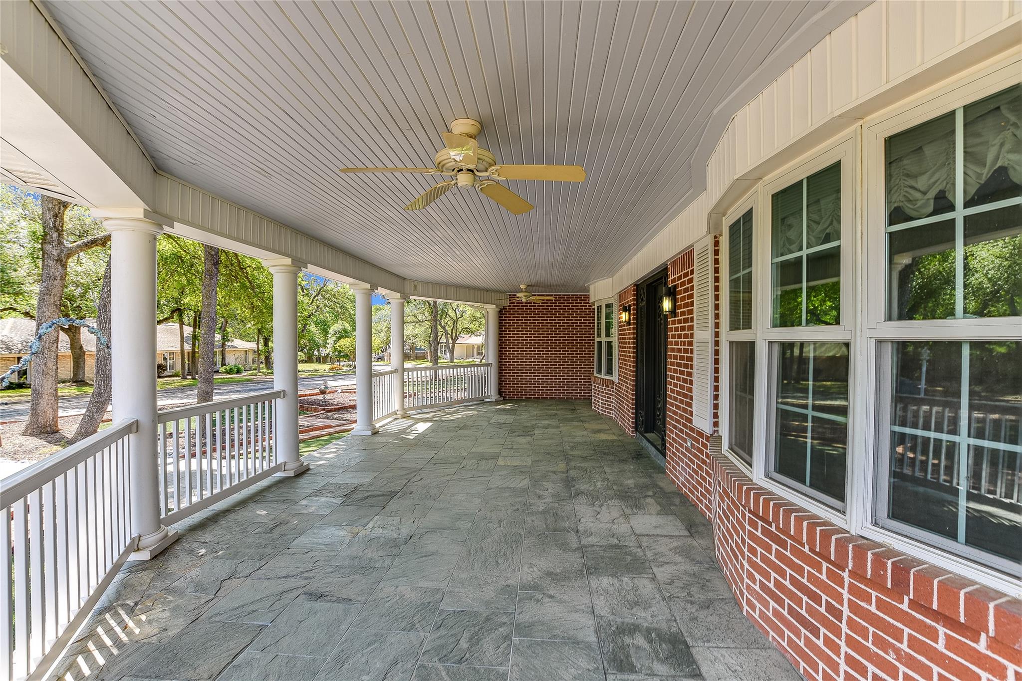 Image 4 of 35 For 11906 Arch Hill Dr