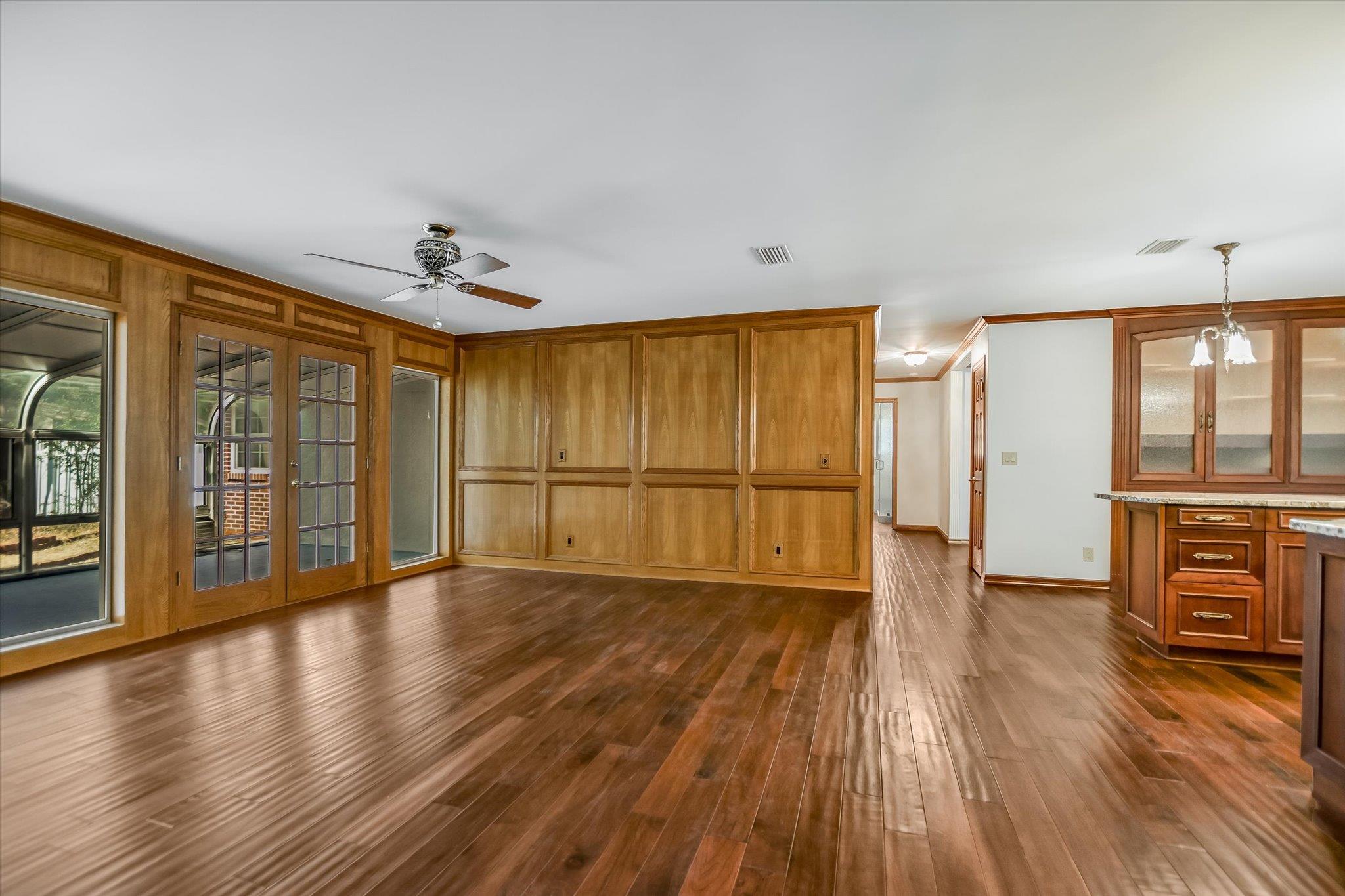 Image 7 of 35 For 11906 Arch Hill Dr