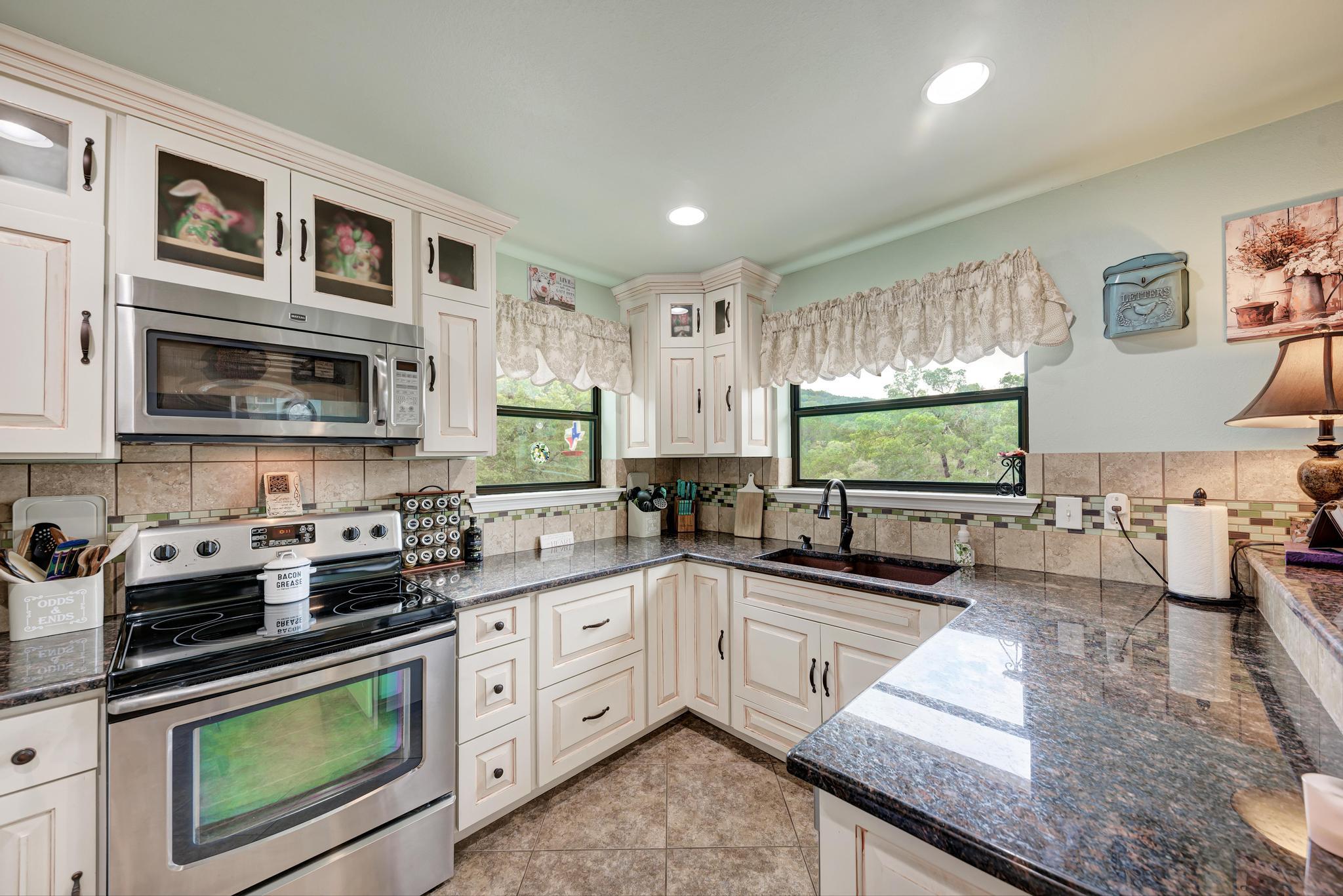 Image 13 of 40 For 5093 Chimney Rock