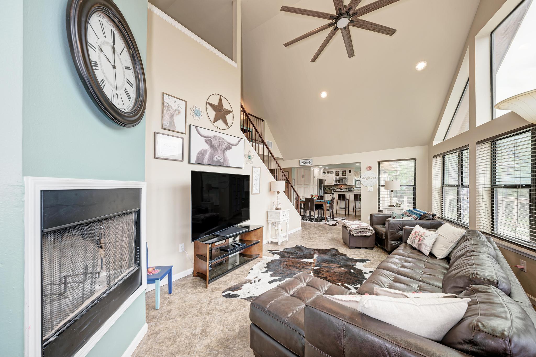 Image 21 of 40 For 5093 Chimney Rock