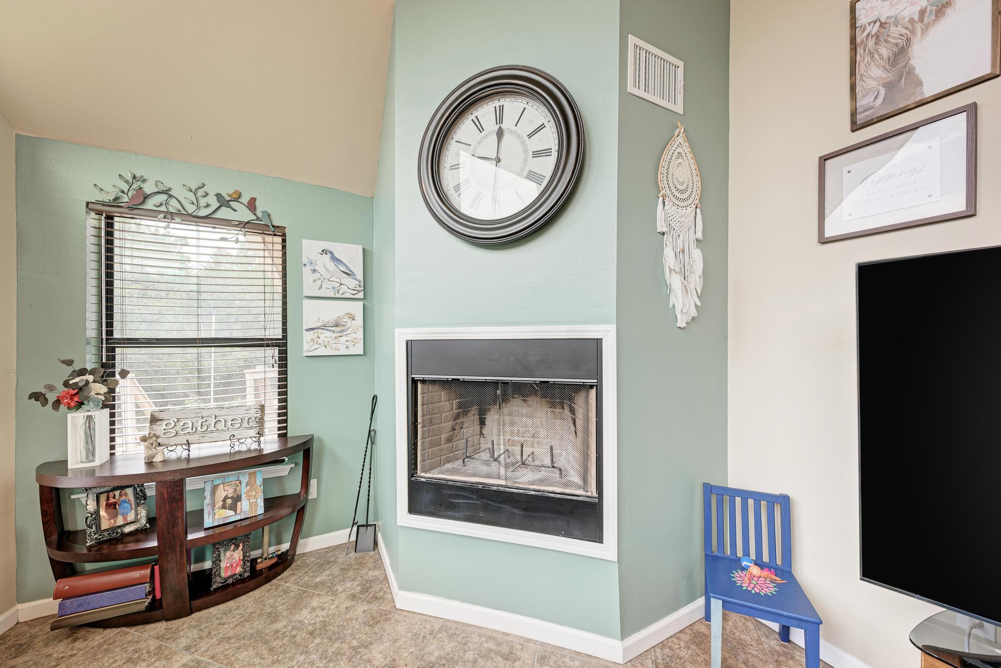 Image 22 of 40 For 5093 Chimney Rock