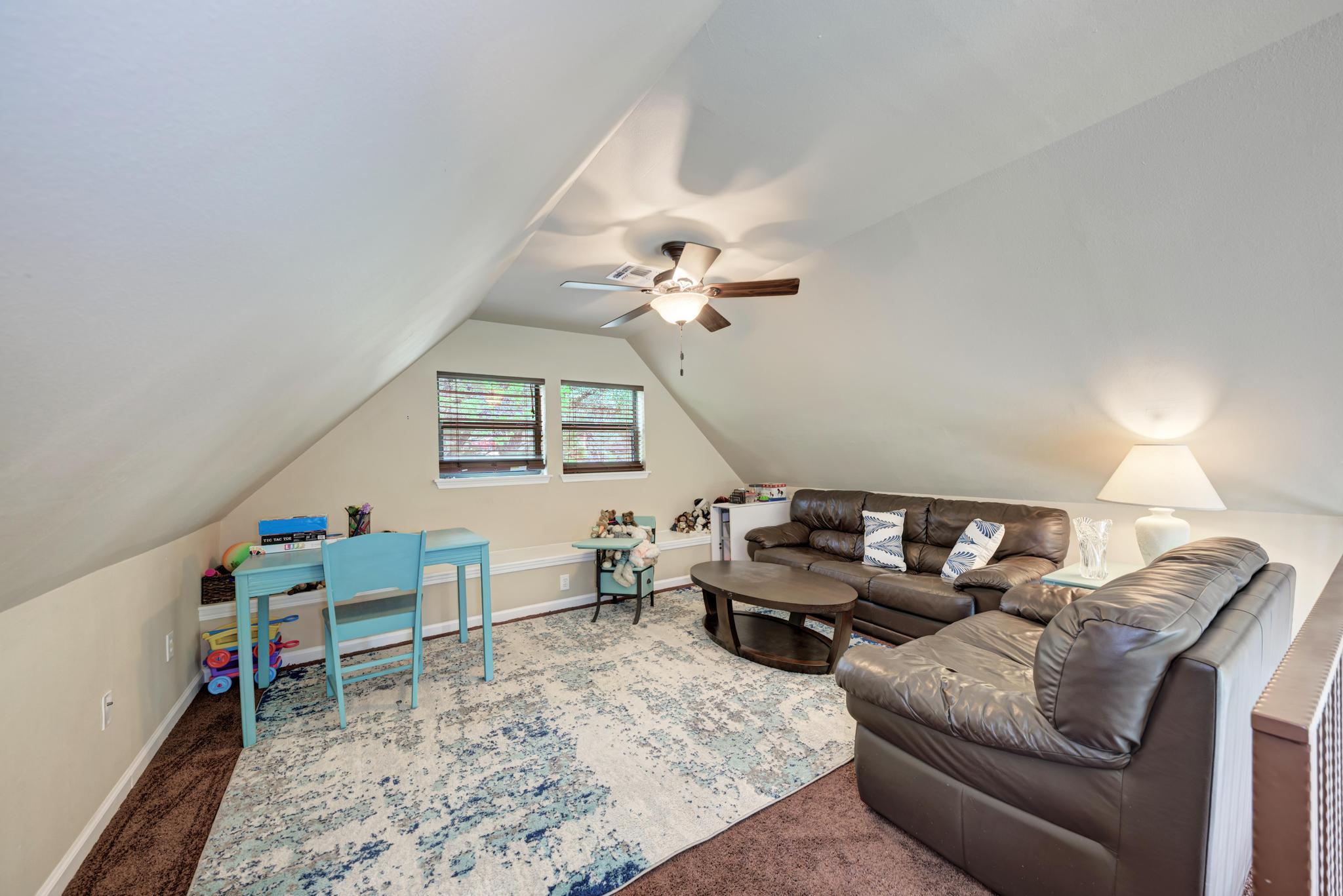 Image 30 of 40 For 5093 Chimney Rock