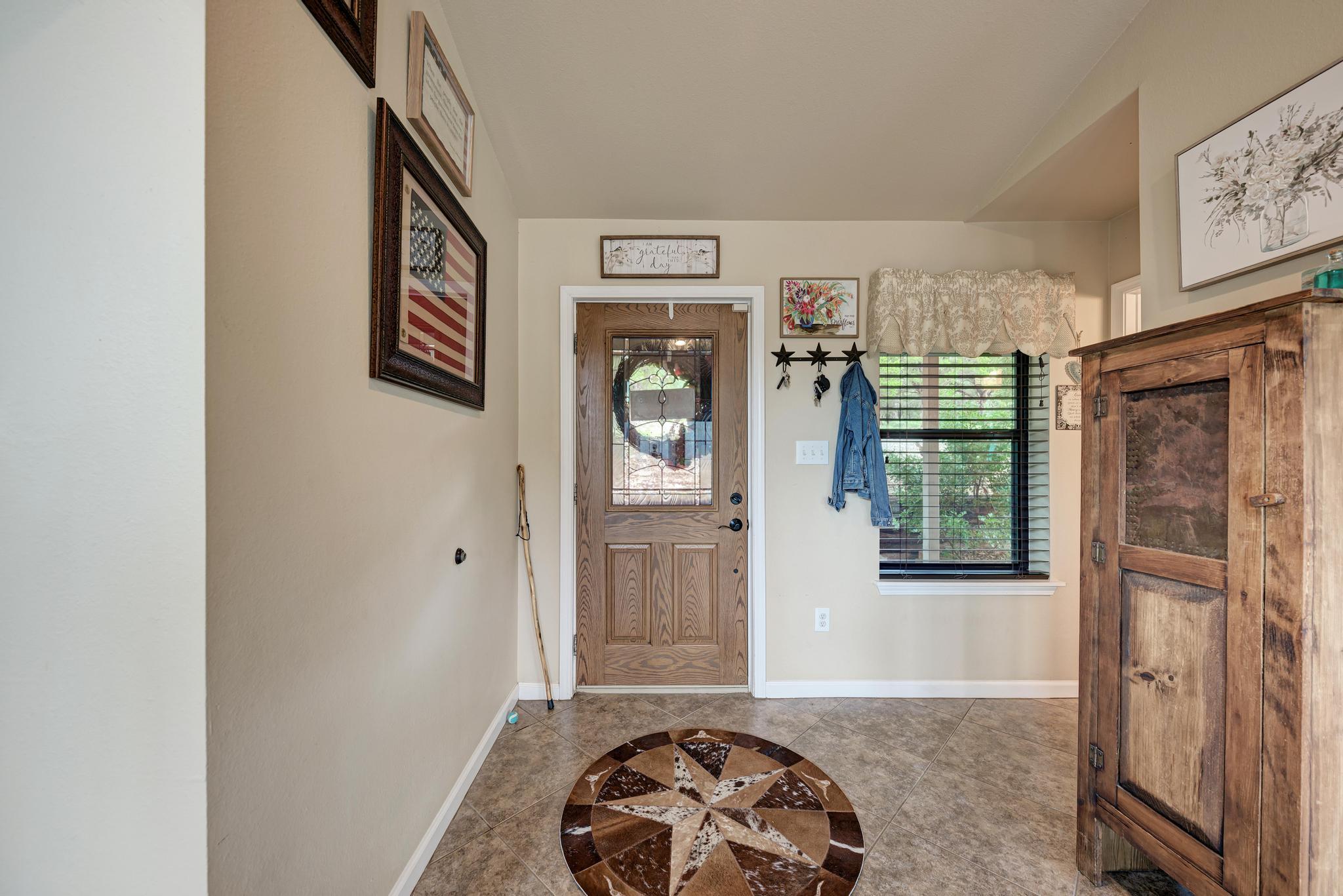 Image 8 of 40 For 5093 Chimney Rock