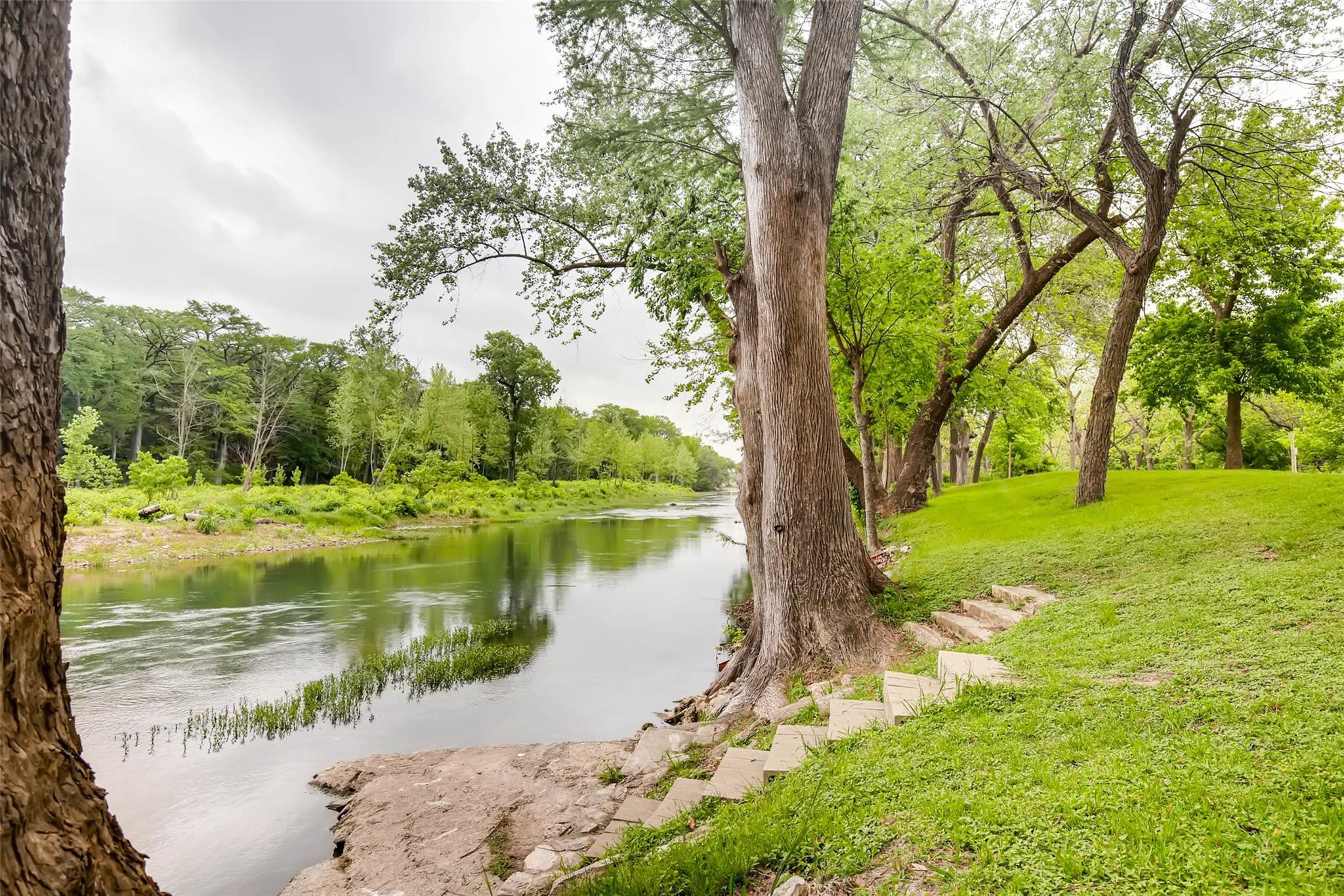 Details for 1390 Ervendberg, New Braunfels, TX 78130